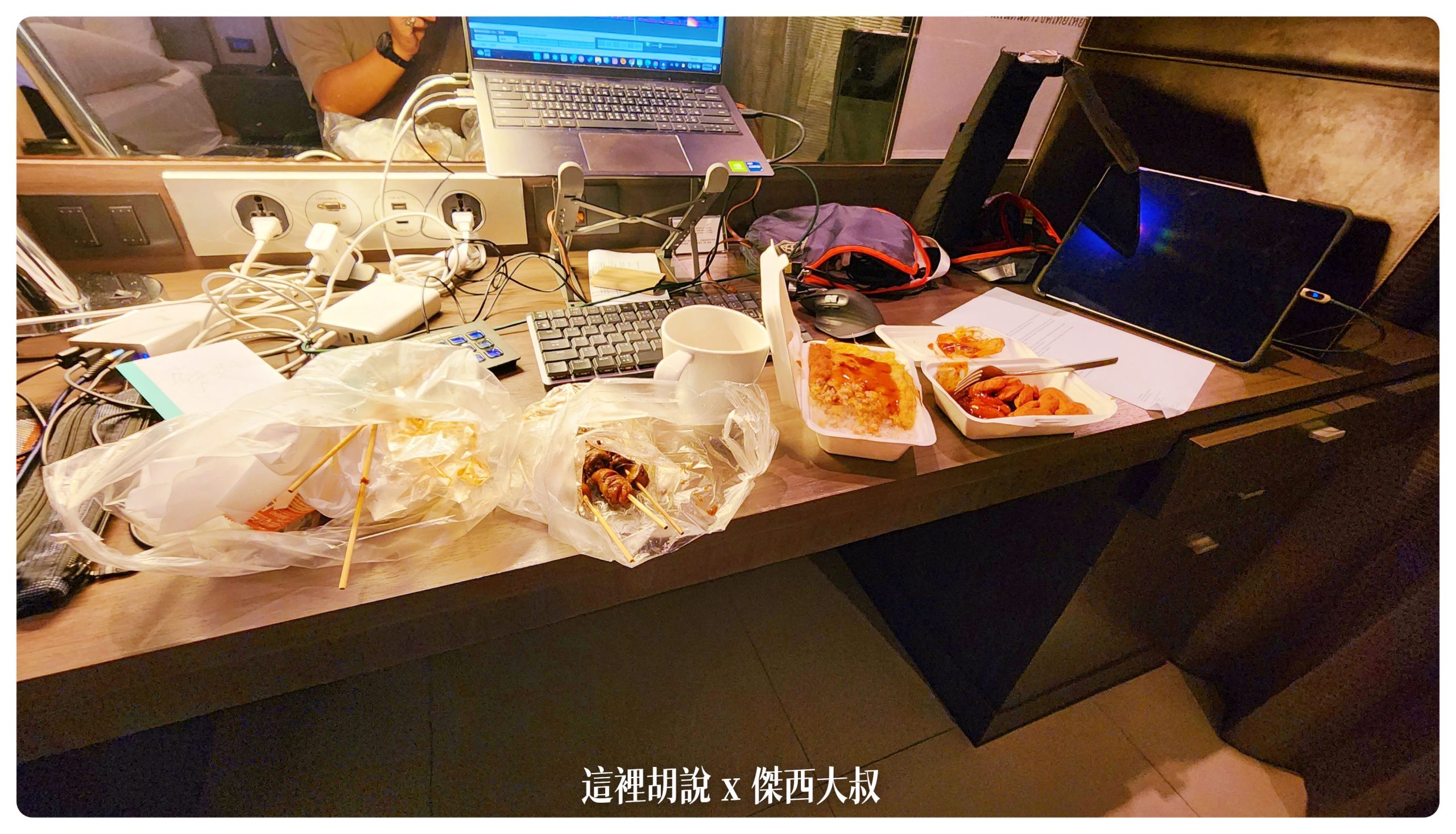 曼谷素萬那普艾美高爾夫度假酒店 可以看到大片草皮班機起降的度假飯店：飯店餐廳-早餐