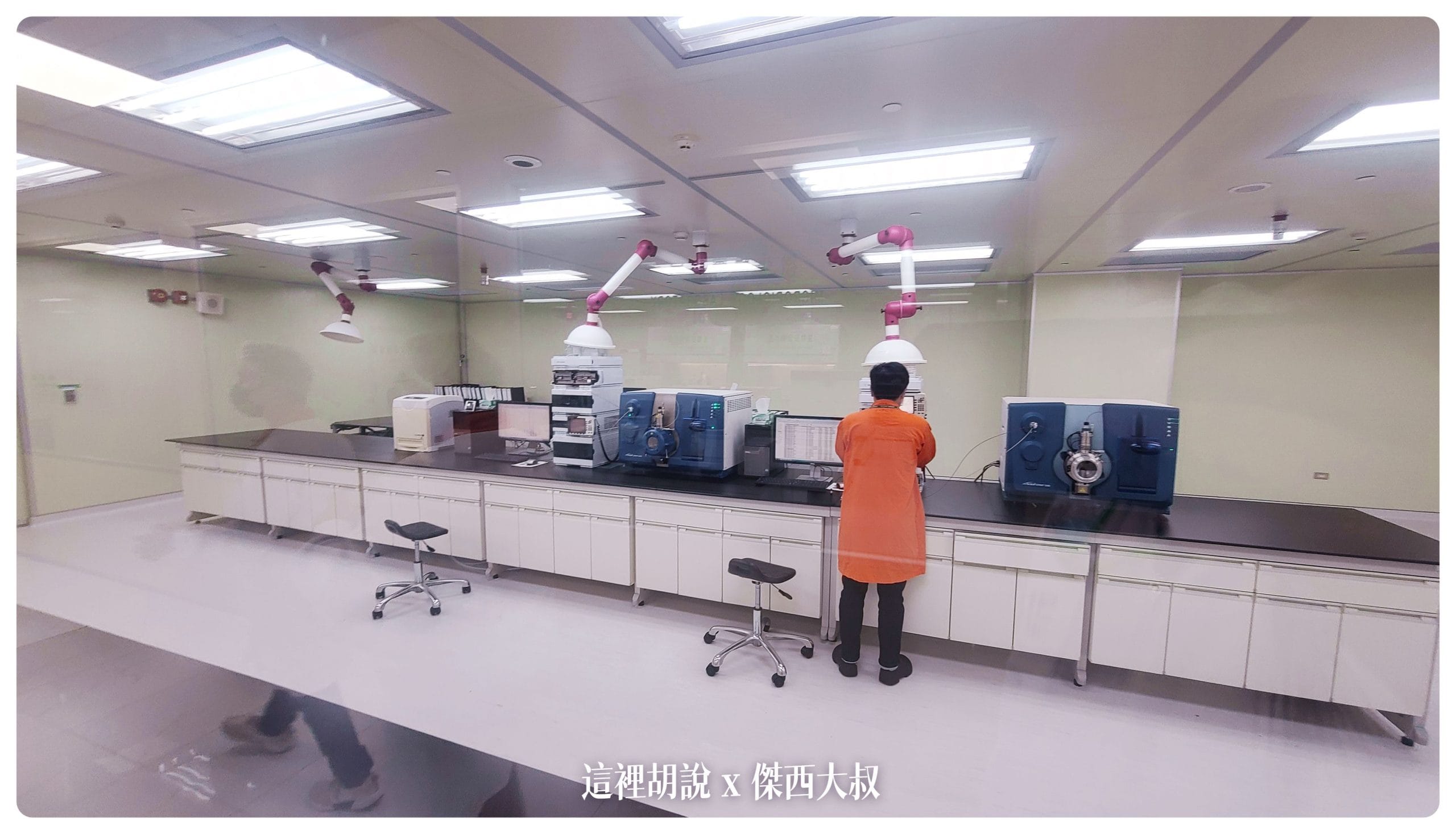 長榮空廚參訪：15年後重返！飛機餐從零到有的神秘步驟 /解鎖高規格食品安全秘訣/空廚內有航警！：檢查食品安全的生物實驗室