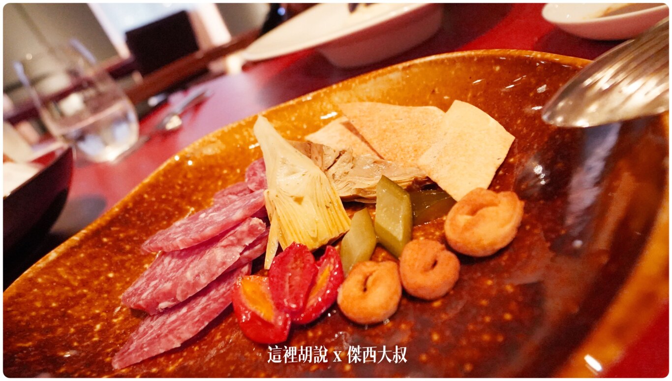 台北文華東方酒店 優雅及服務細節兼具的頂級服務飯店 餐飲細緻 Mandarin Oriental Taipei：晚餐