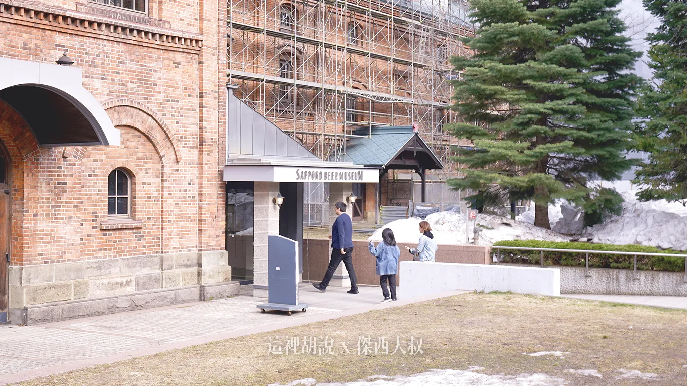 這一個入口進去就是博物館的參觀動線以及園區服務櫃臺