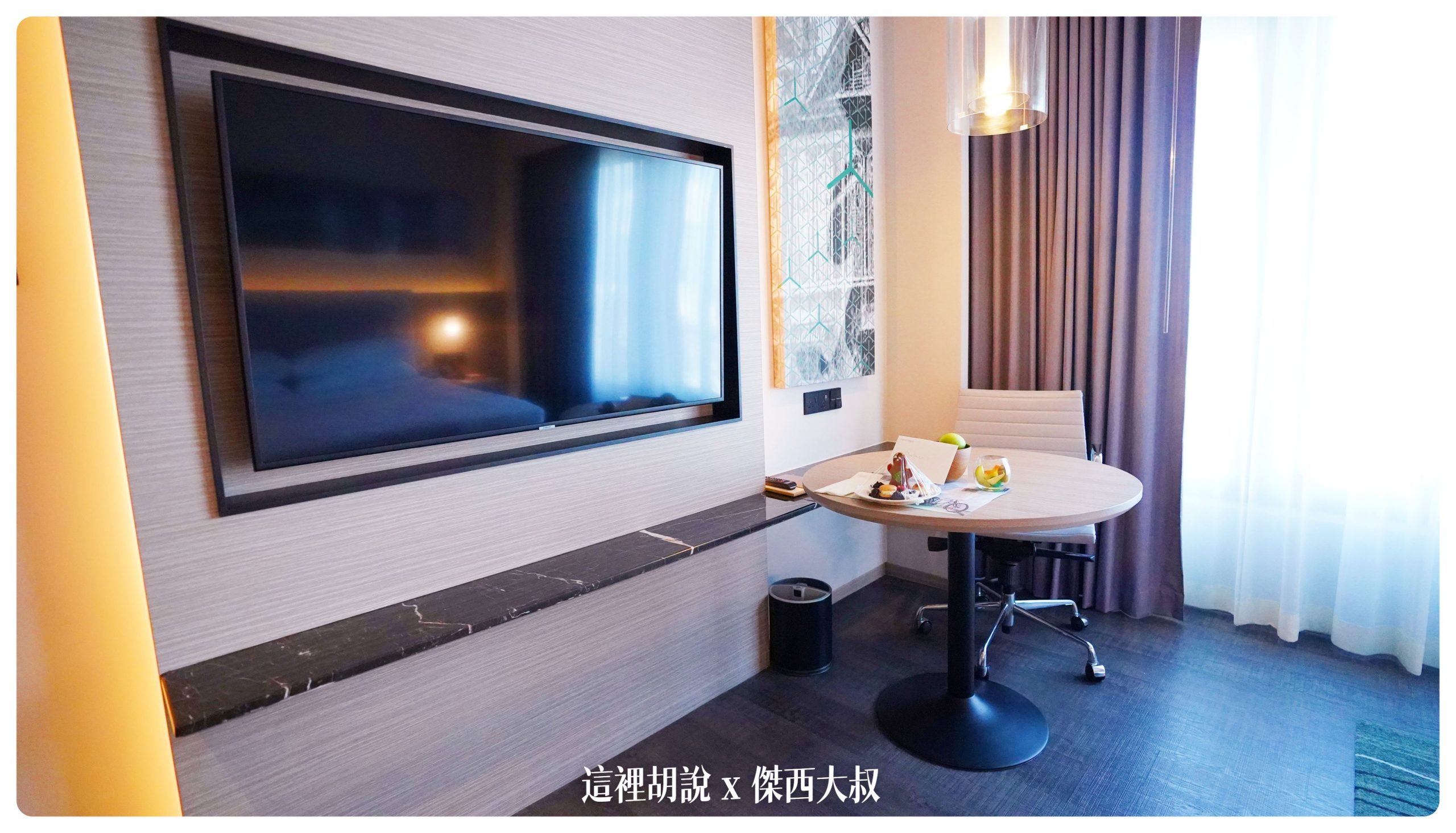 檳城萬怡酒店 高樓層一覽喬治城 Courtyard by Marriott Penang：一旁的小書桌