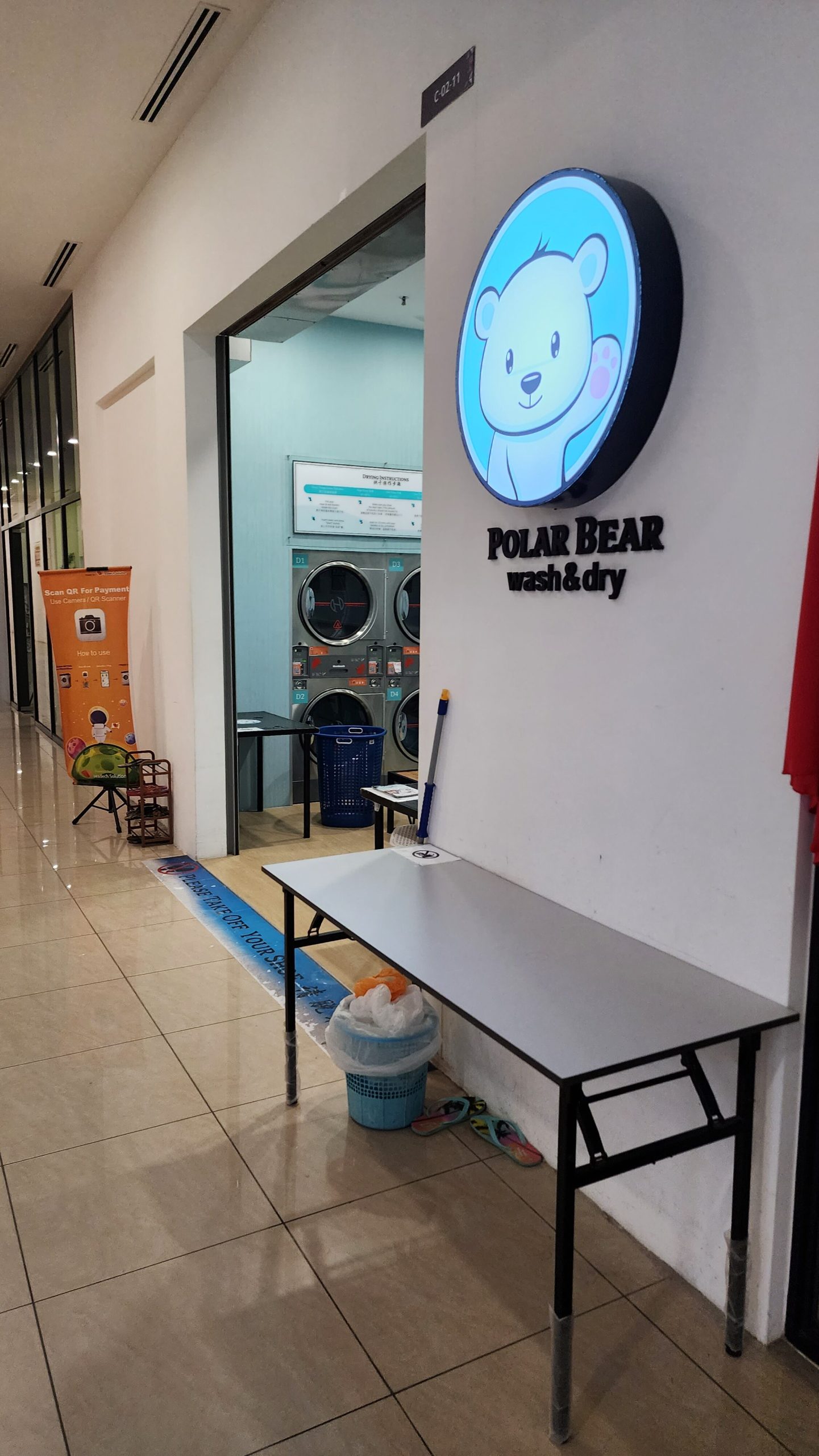 檳城萬怡酒店 高樓層一覽喬治城 Courtyard by Marriott Penang：隔壁大樓有投幣洗衣機