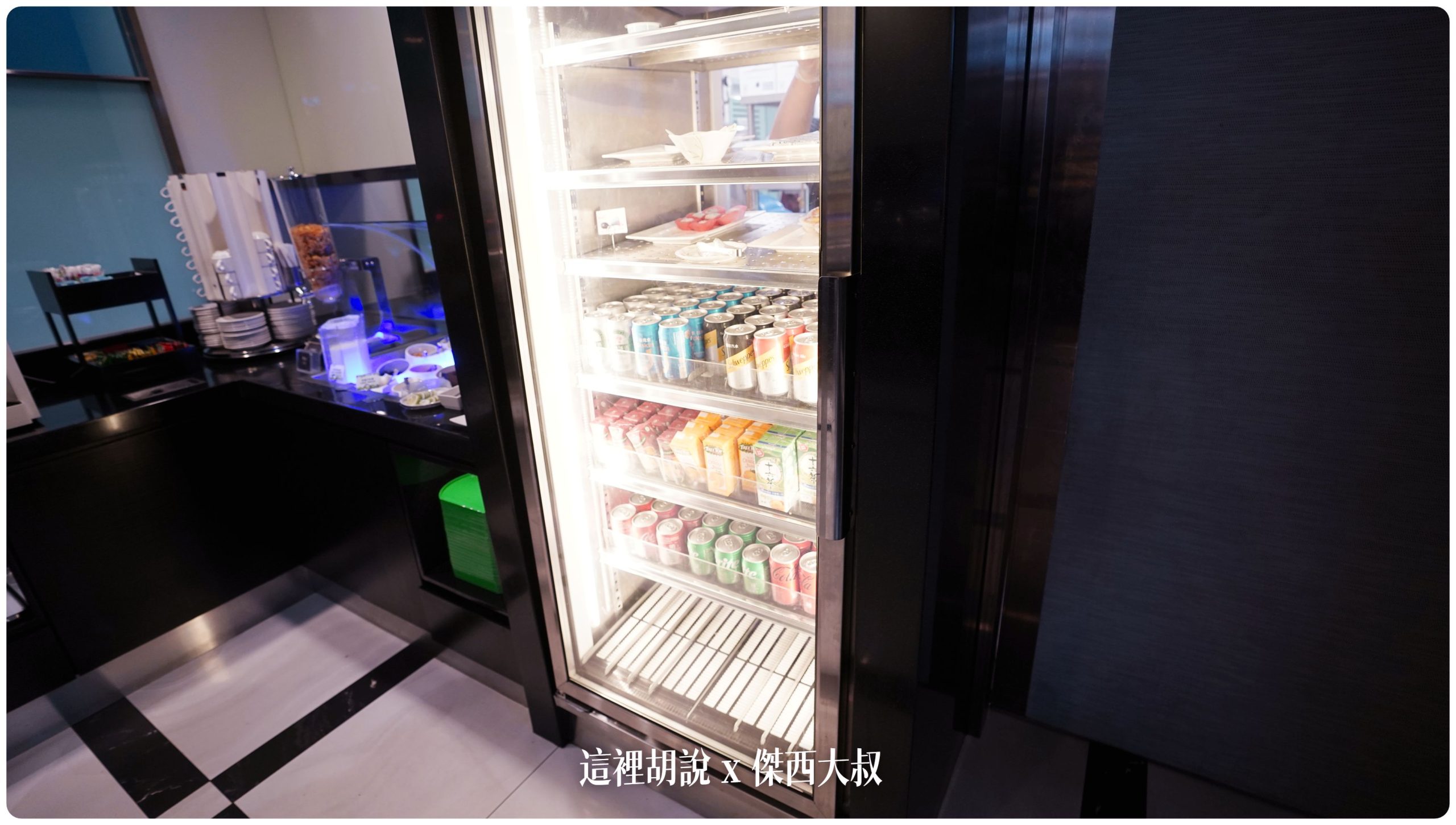 Four EVA AIR lounges in Taoyuan Airport (TPE)：The Club : EVA AIR Sliver card lounge
