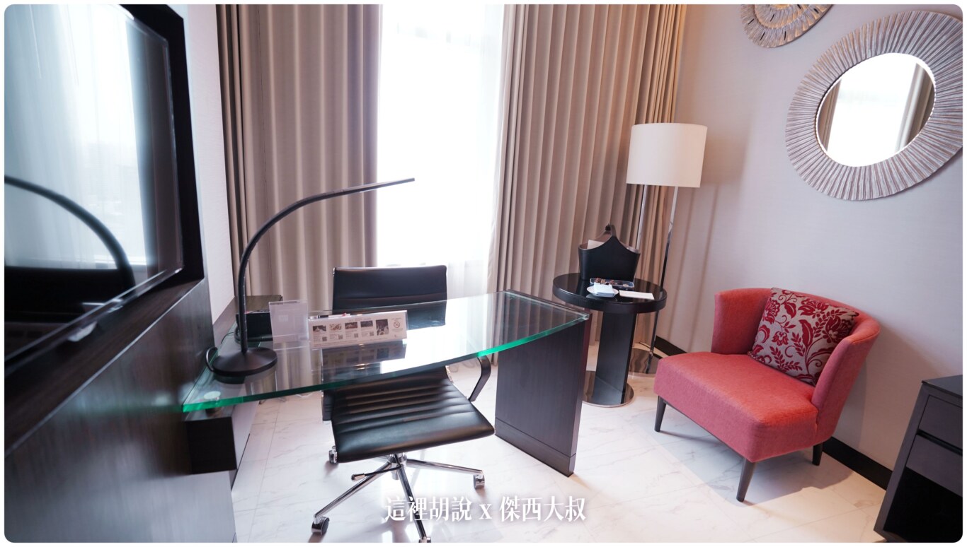 曼谷素坤逸萬豪酒店 Bangkok Marriott Hotel Sukhumvit 傑西住超過五次的曼谷飯店：寫字桌