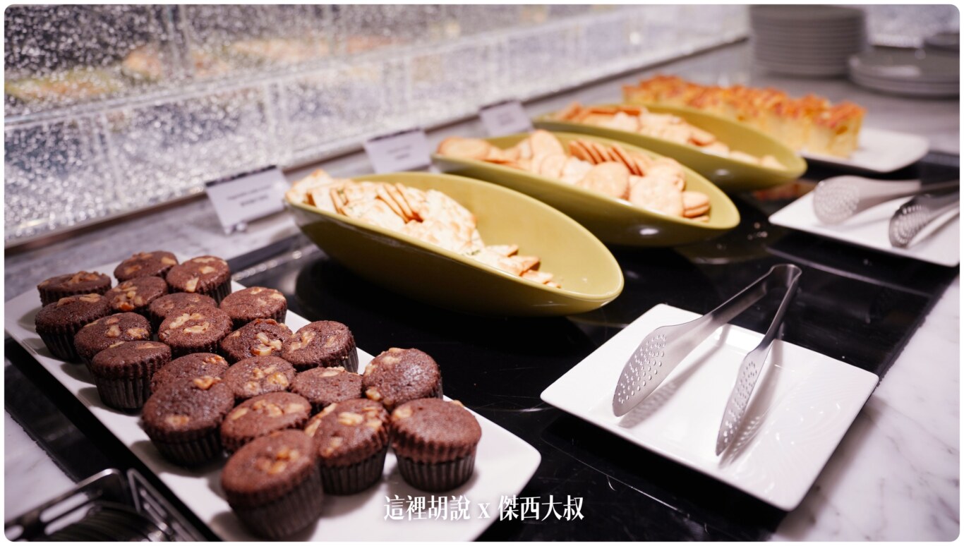 疫情後再訪高雄萬豪 Marriott Kaohsiung 高雄唯一萬豪集團飯店：會員行政酒廊 HAPPY HOUR