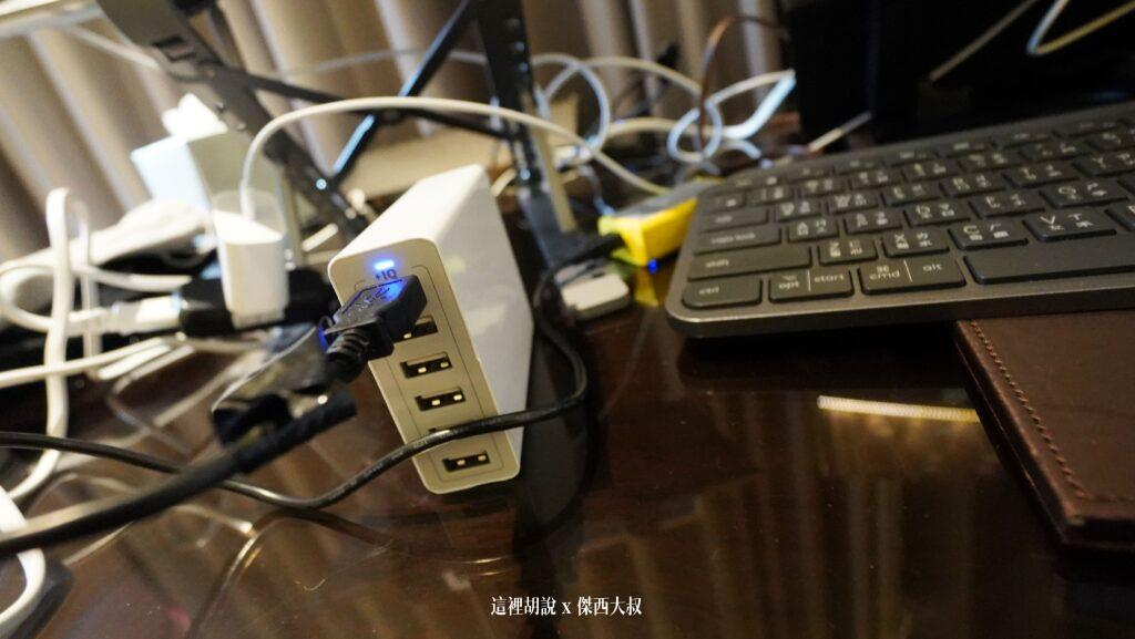 ANKER 40W的一對六USB充電器