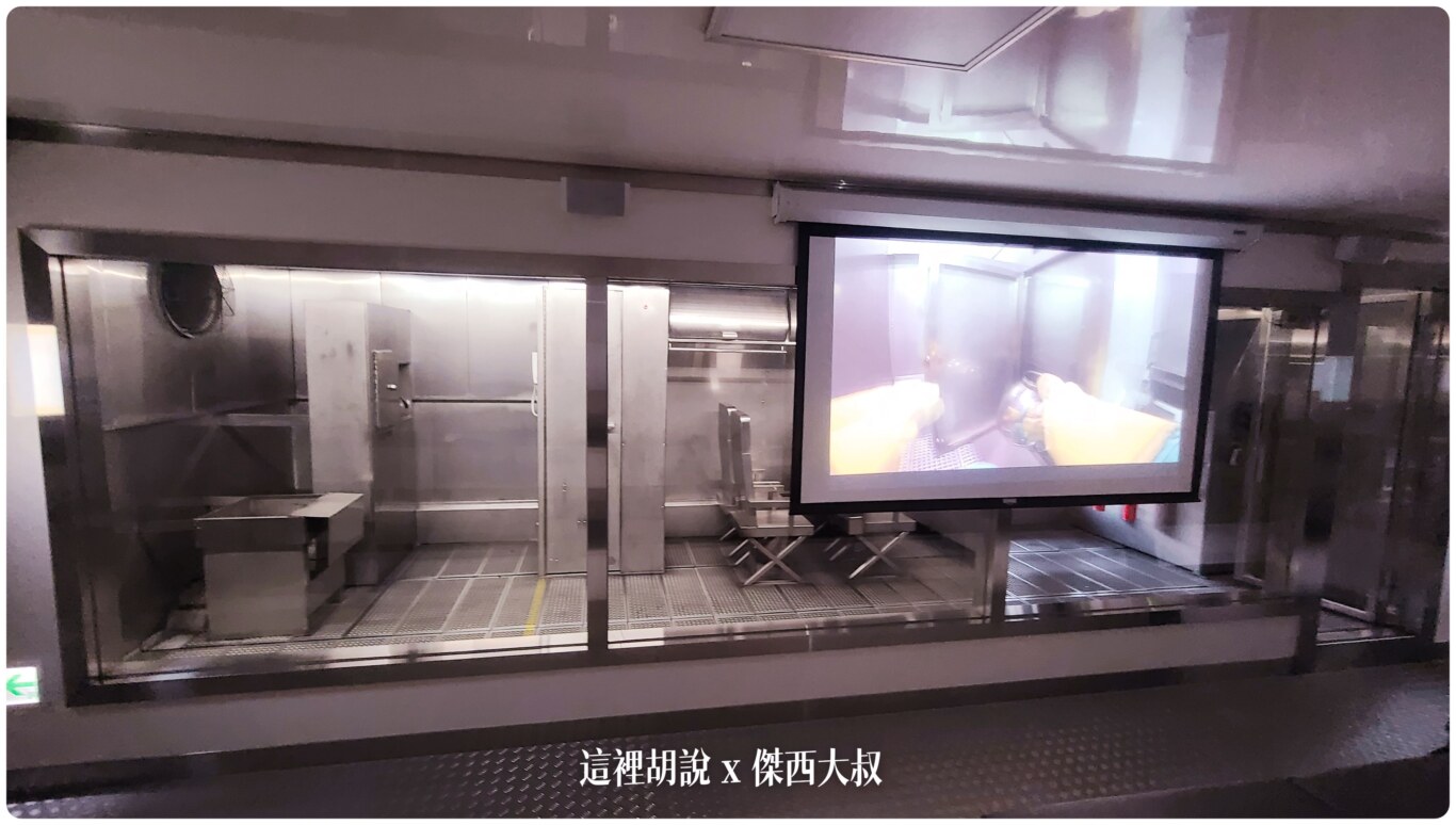 長榮航空機長營 營運中心 艙門訓練教室 一次體驗搞定恐怖箱跟大怒神：機艙滅火訓練