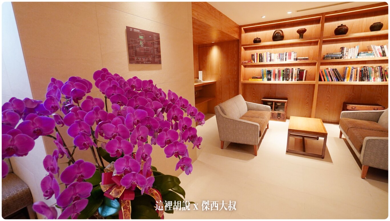 台北格拉斯麗酒店 直接復刻日本Hotel Gracery WHG集團 哥吉拉飯店/恐龍飯店：大廳大門