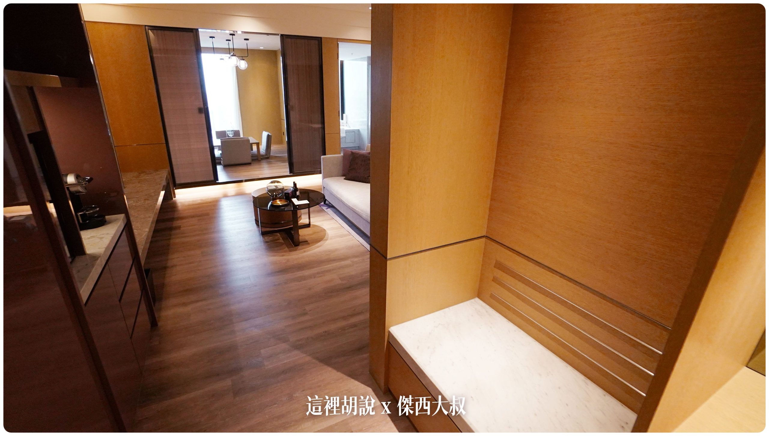 高雄萬豪酒店套房 尊榮套房跟萬豪套房照片記錄 Marriott Kaohsiung：尊榮套房：概觀