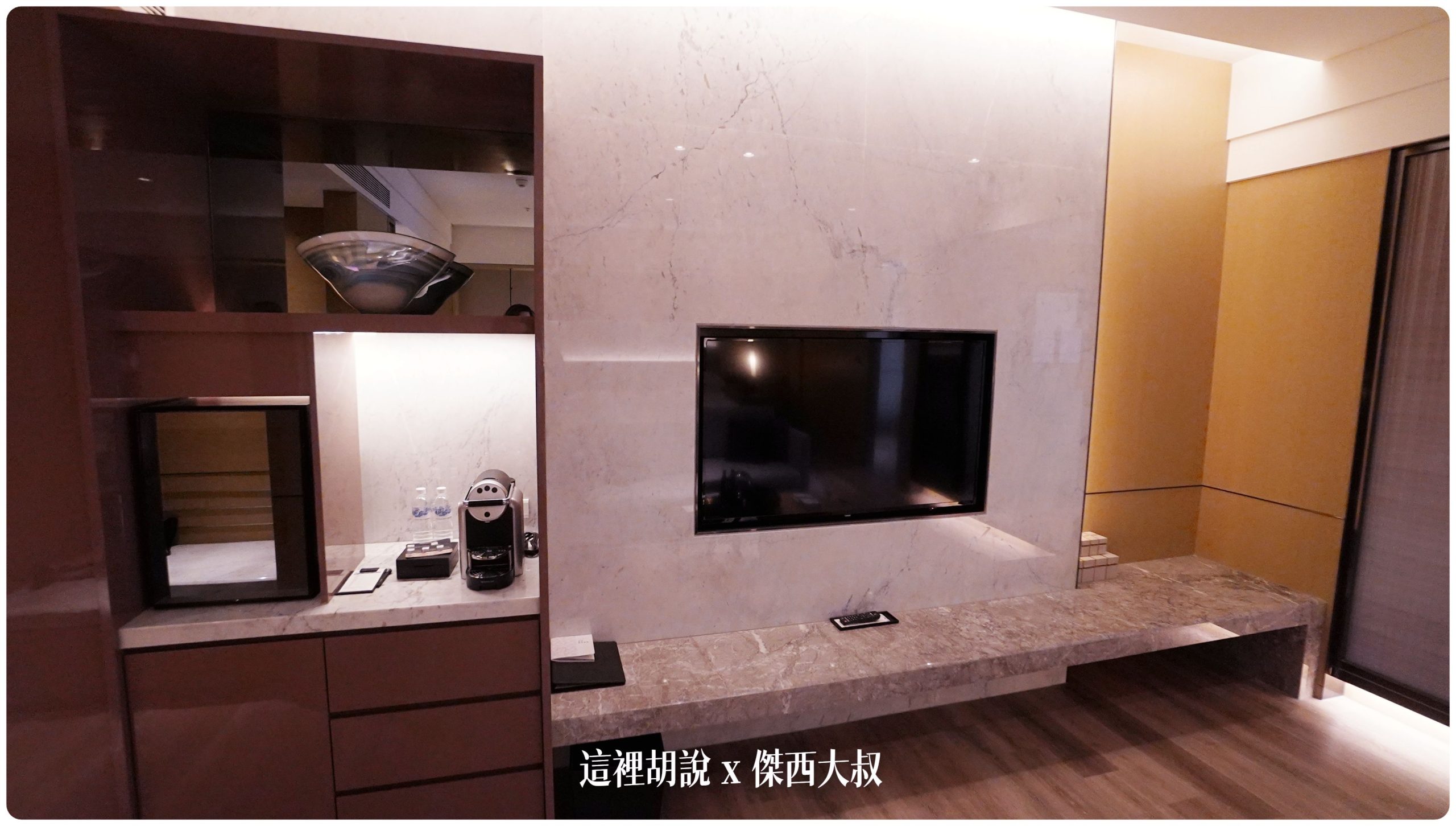 高雄萬豪酒店套房 尊榮套房跟萬豪套房照片記錄 Marriott Kaohsiung：尊榮套房：概觀
