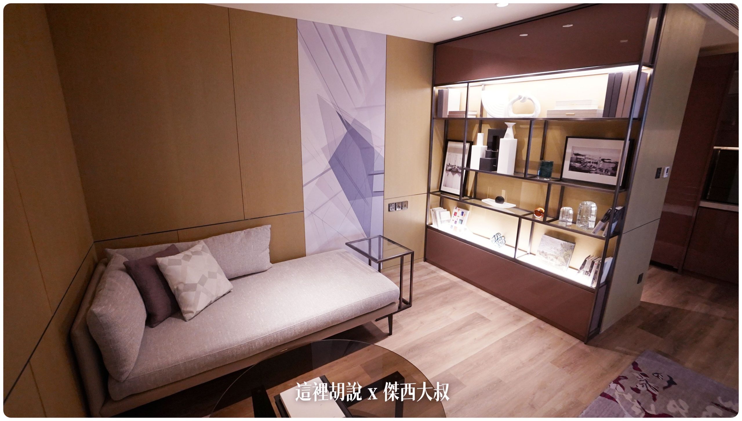 高雄萬豪酒店套房 尊榮套房跟萬豪套房照片記錄 Marriott Kaohsiung：尊榮套房：沙發區