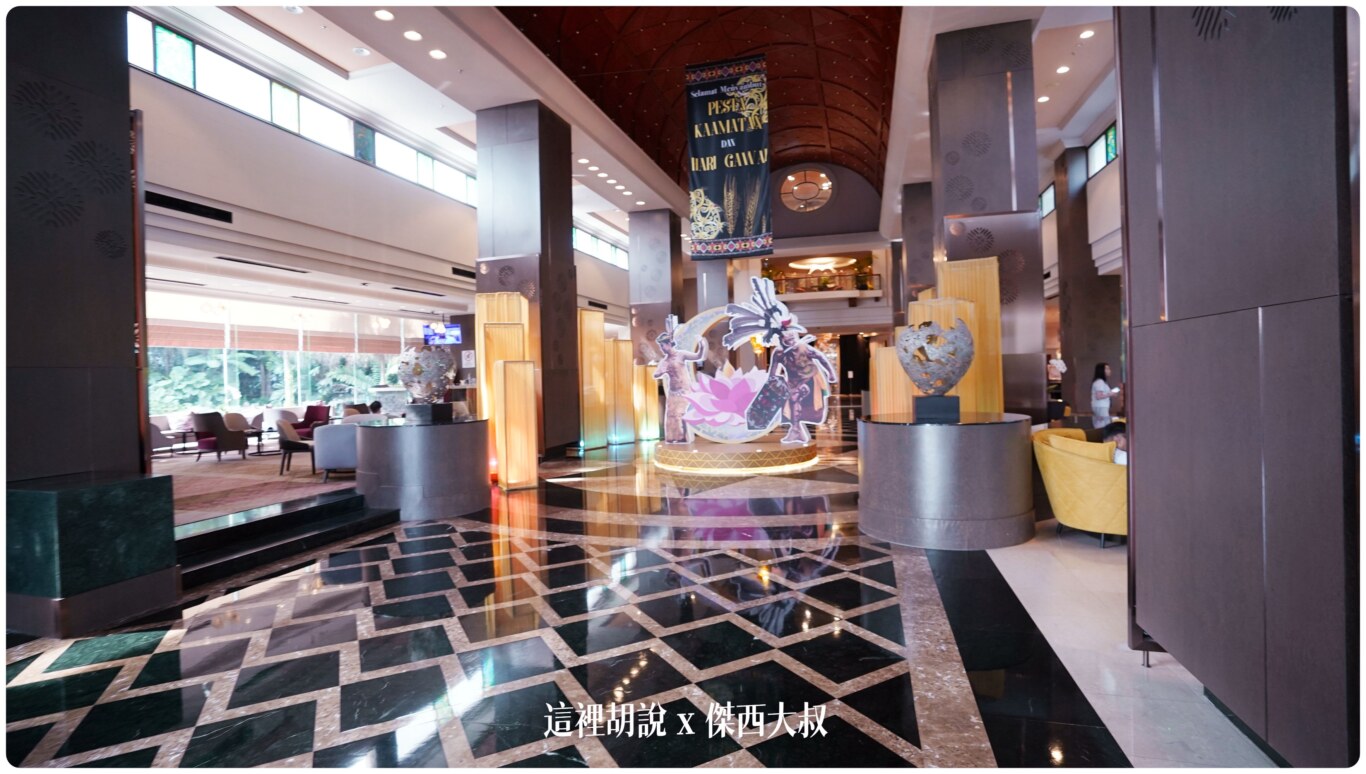 馬來西亞吉隆坡機場飯店 薩馬薩瑪克利亞酒店  SAMA SAMA HOTEL 兩分鐘就到航廈：Sama-Sama Hotel 飯店大廳