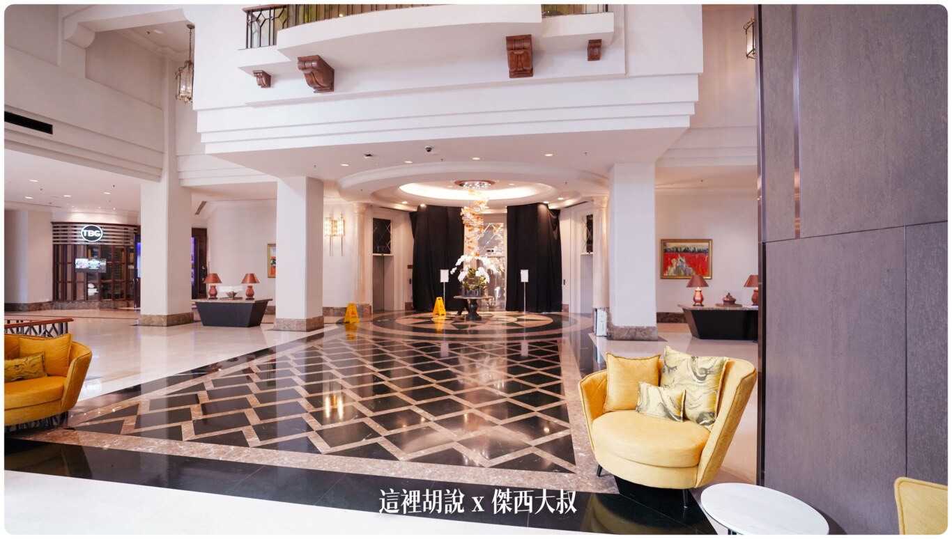 馬來西亞吉隆坡機場飯店 薩馬薩瑪克利亞酒店  SAMA SAMA HOTEL 兩分鐘就到航廈：Sama-Sama Hotel 飯店大廳