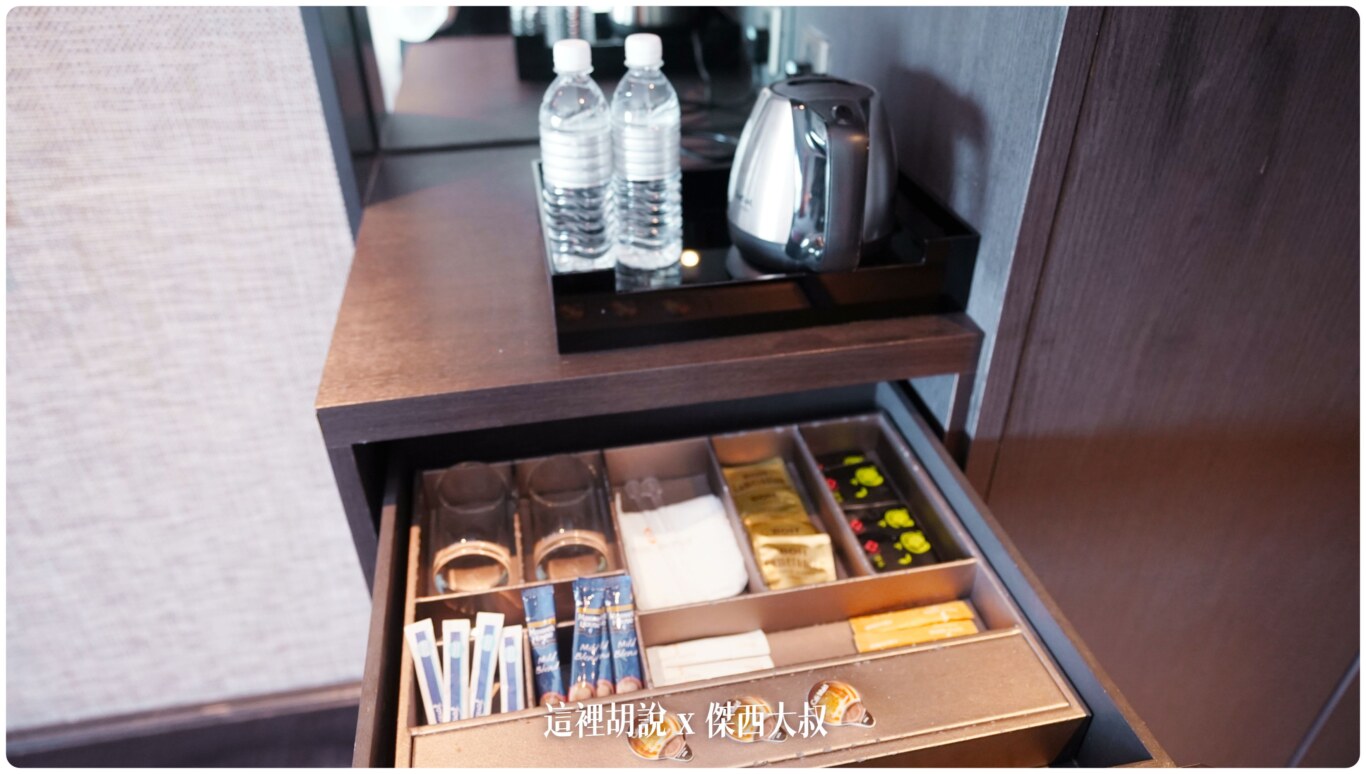 馬來西亞吉隆坡機場飯店 薩馬薩瑪克利亞酒店  SAMA SAMA HOTEL 兩分鐘就到航廈：Sama-Sama Hotel 客房