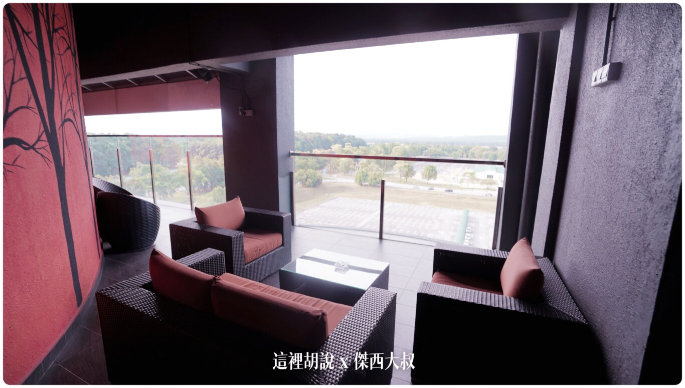 馬來西亞吉隆坡機場飯店 薩馬薩瑪克利亞酒店  SAMA SAMA HOTEL 兩分鐘就到航廈：九樓的RUNWAY VIEW