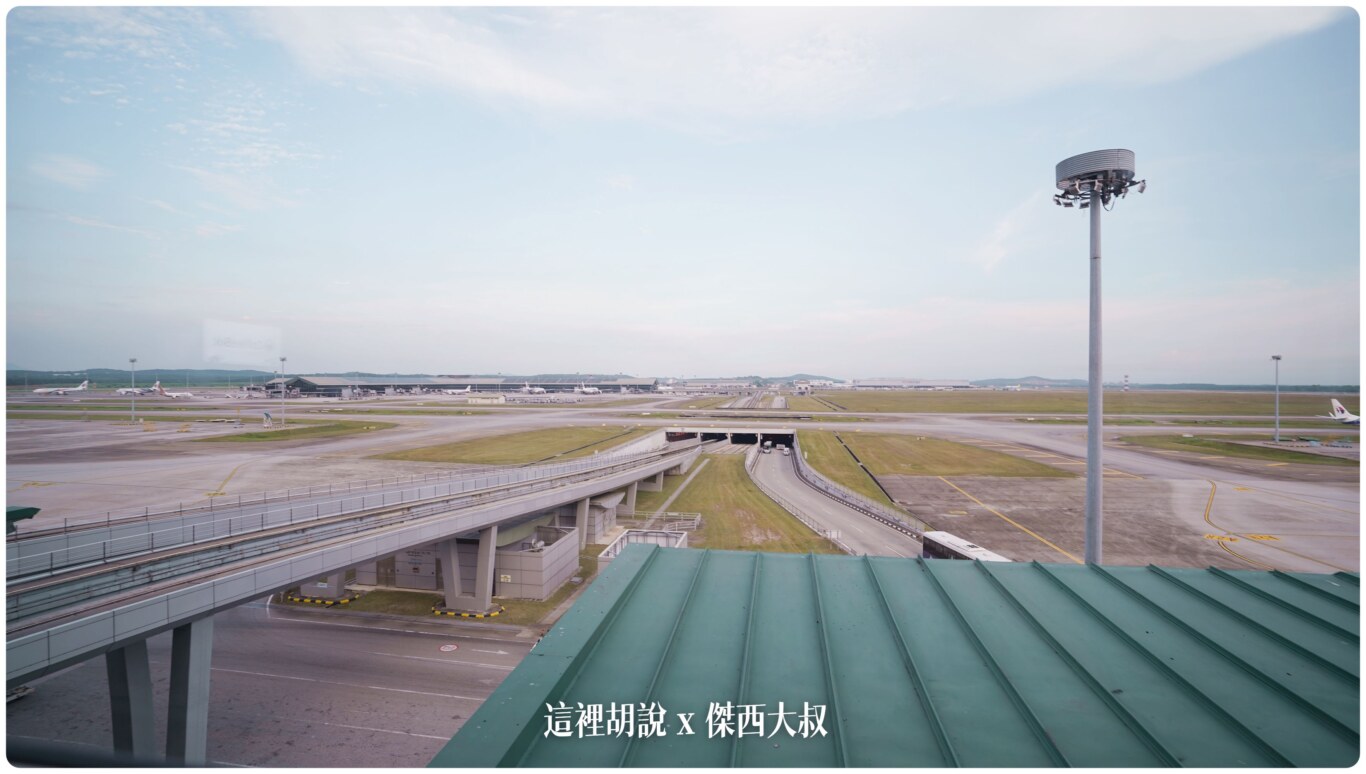 吉隆坡機場 第一航廈/KLIA1 非管制區分層介紹 轉機注意事項：第一航廈 非管制區 航廈樓層分布