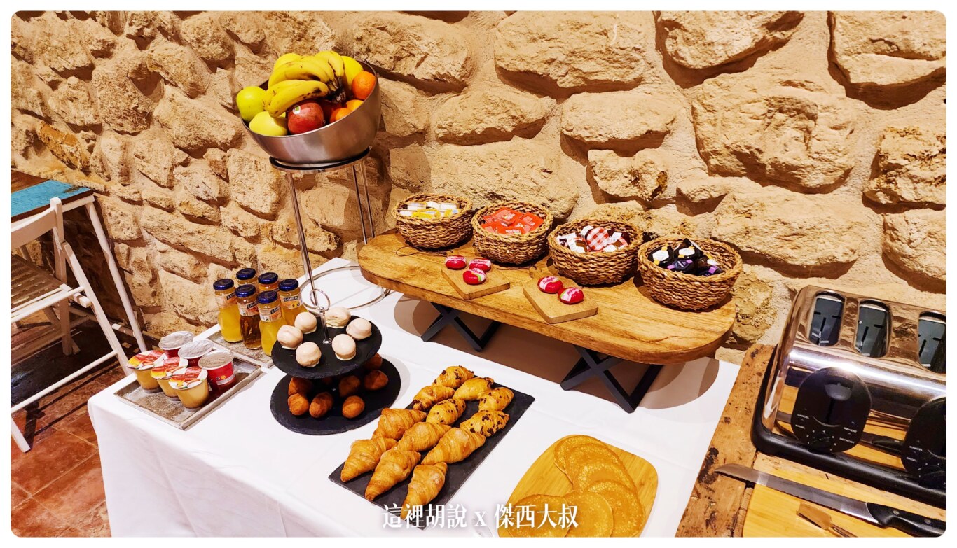 西班牙巴拉格爾 (Balaguer)：La Casa Del Miracle 非常溫馨的度假小屋 不小心遇到市集：餐廳