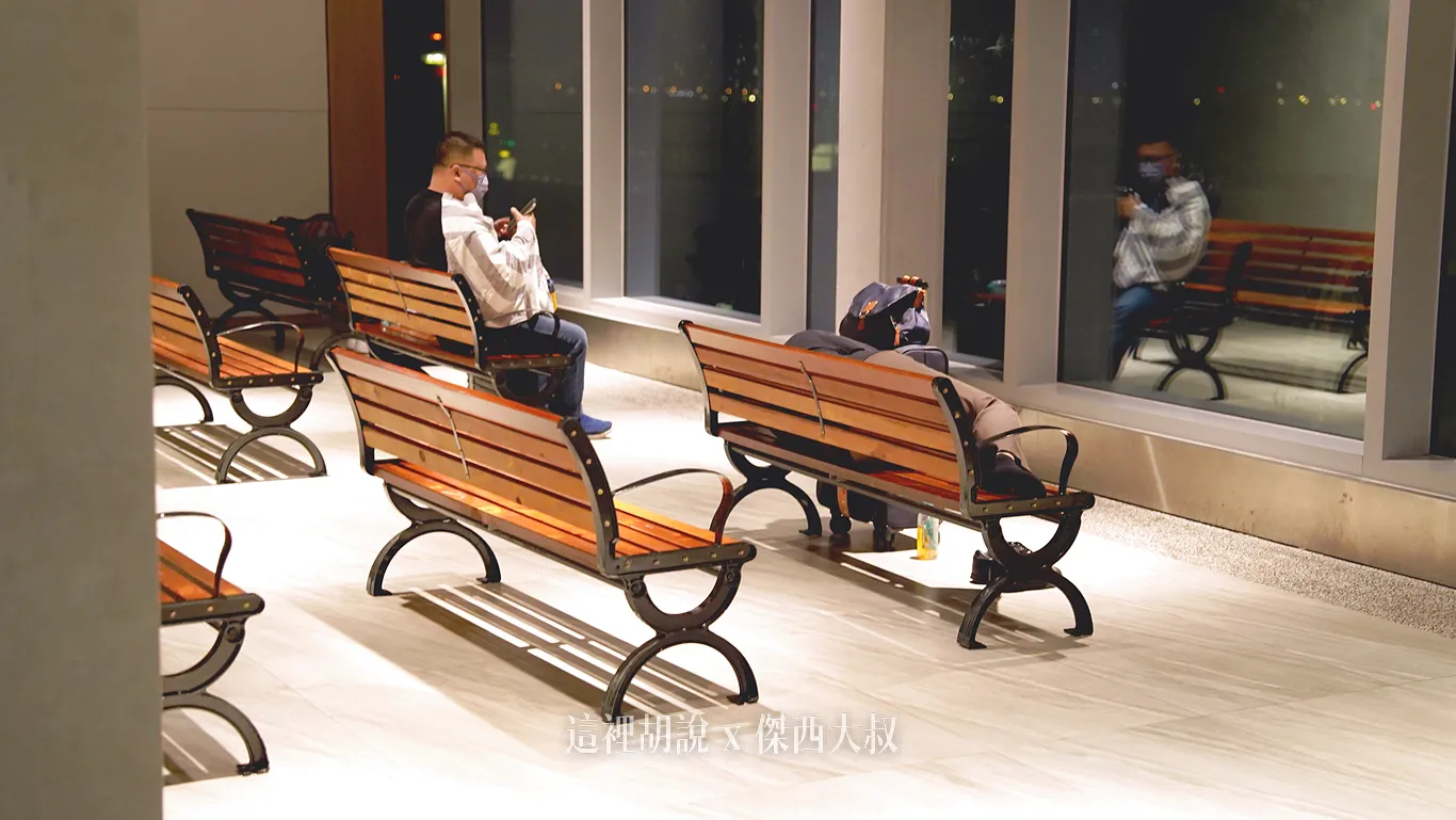 睡在桃園機場 走訪全機場 過夜.住宿.休息.打地鋪選擇 睡在機場系列:第二航廈 睡在桃園機場 走訪全機場 過夜.住宿.休息.打地鋪選擇 睡在機場系列:第二航廈