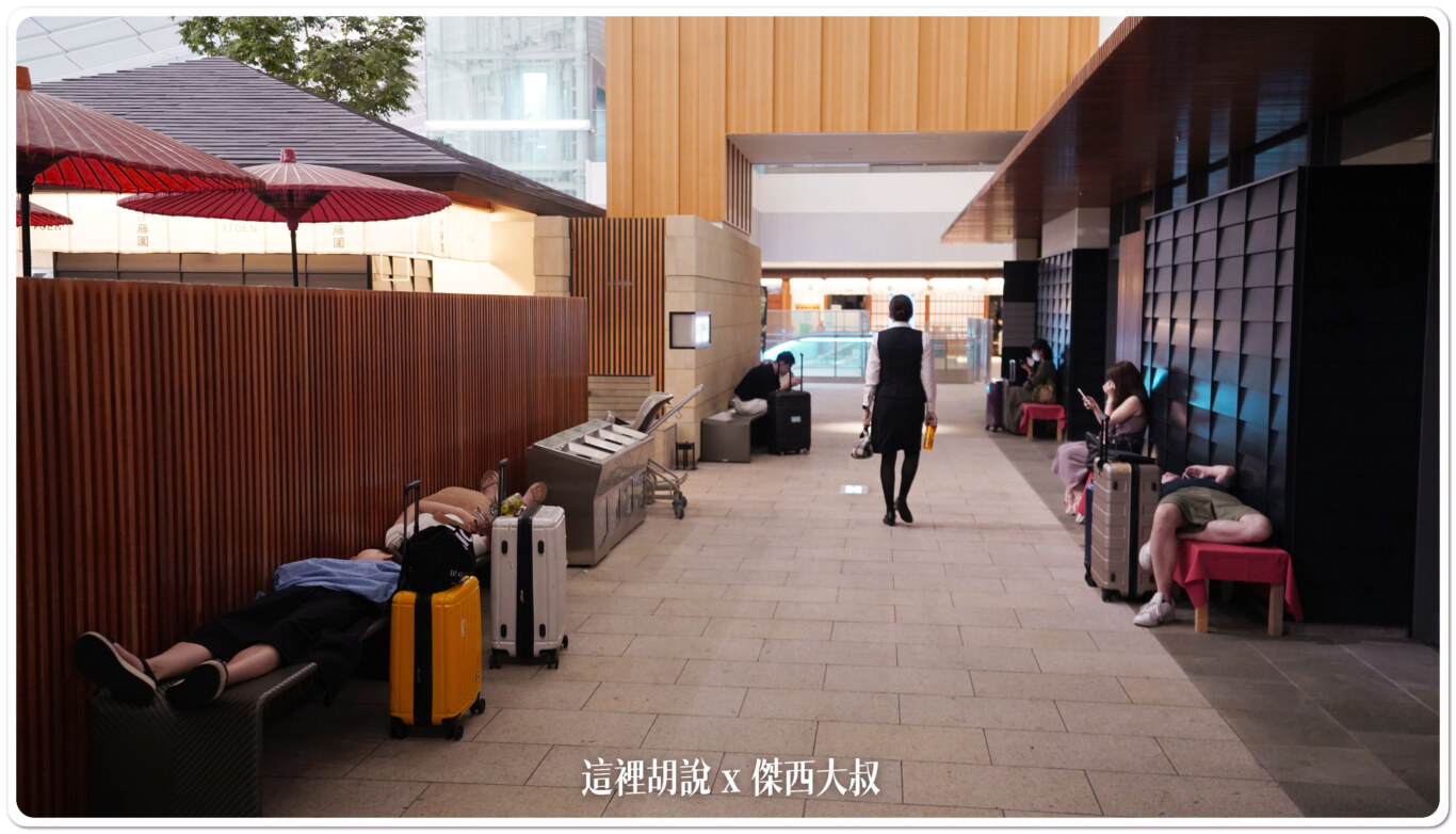 【羽田機場住宿】三航廈過夜不再狼狽！省錢打地鋪 VS 溫泉飯店全解析：羽田機場樓層