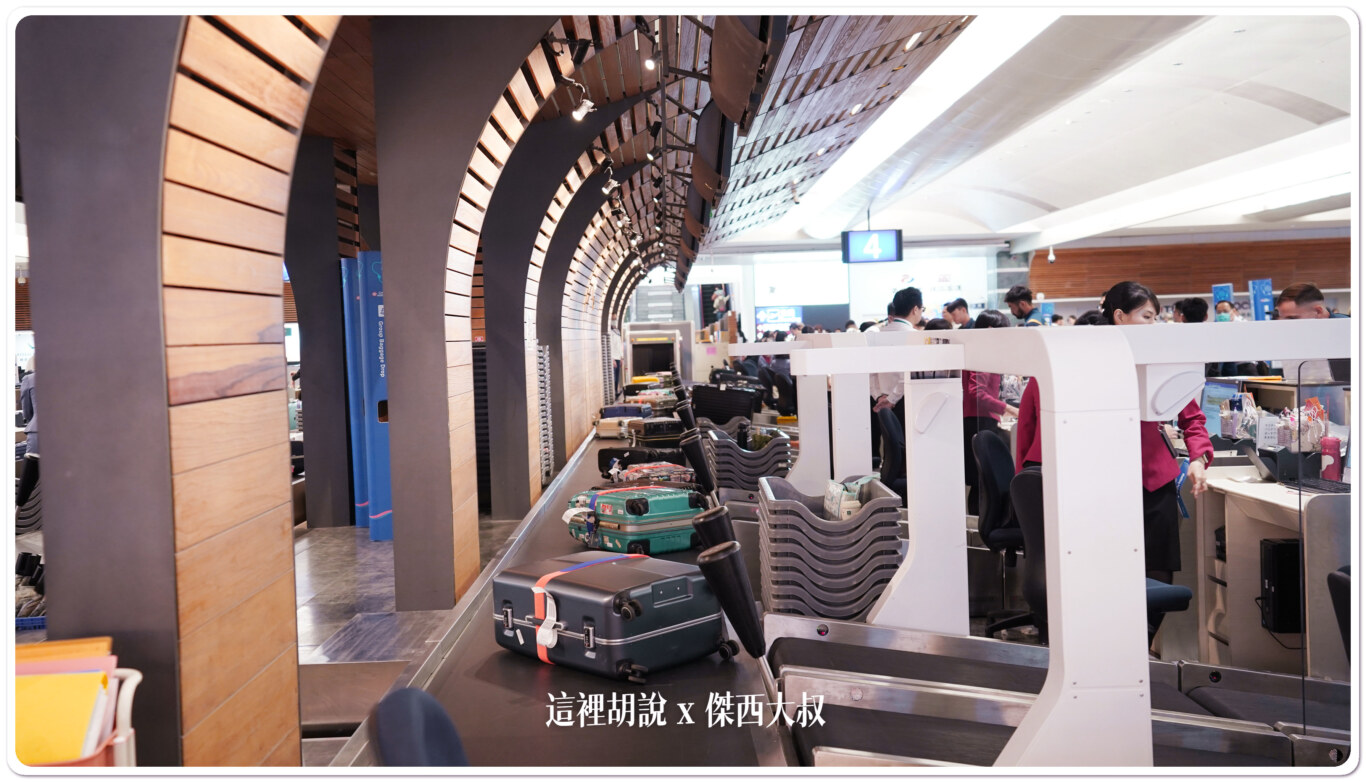 飛行記錄：CX564/CX565 TPE-KIX 國泰航空 台北大阪 A350 特選經濟艙：TPE-KIX 取得登機證