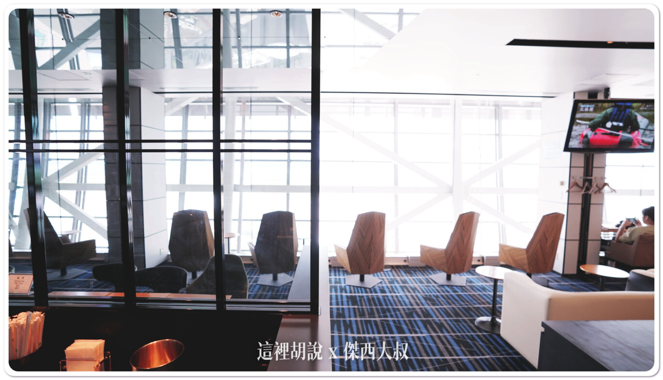 關西機場 AIR SIDE LOUNGE 龍騰卡貴賓室:座位 關西機場 AIR SIDE LOUNGE 龍騰卡貴賓室:座位
