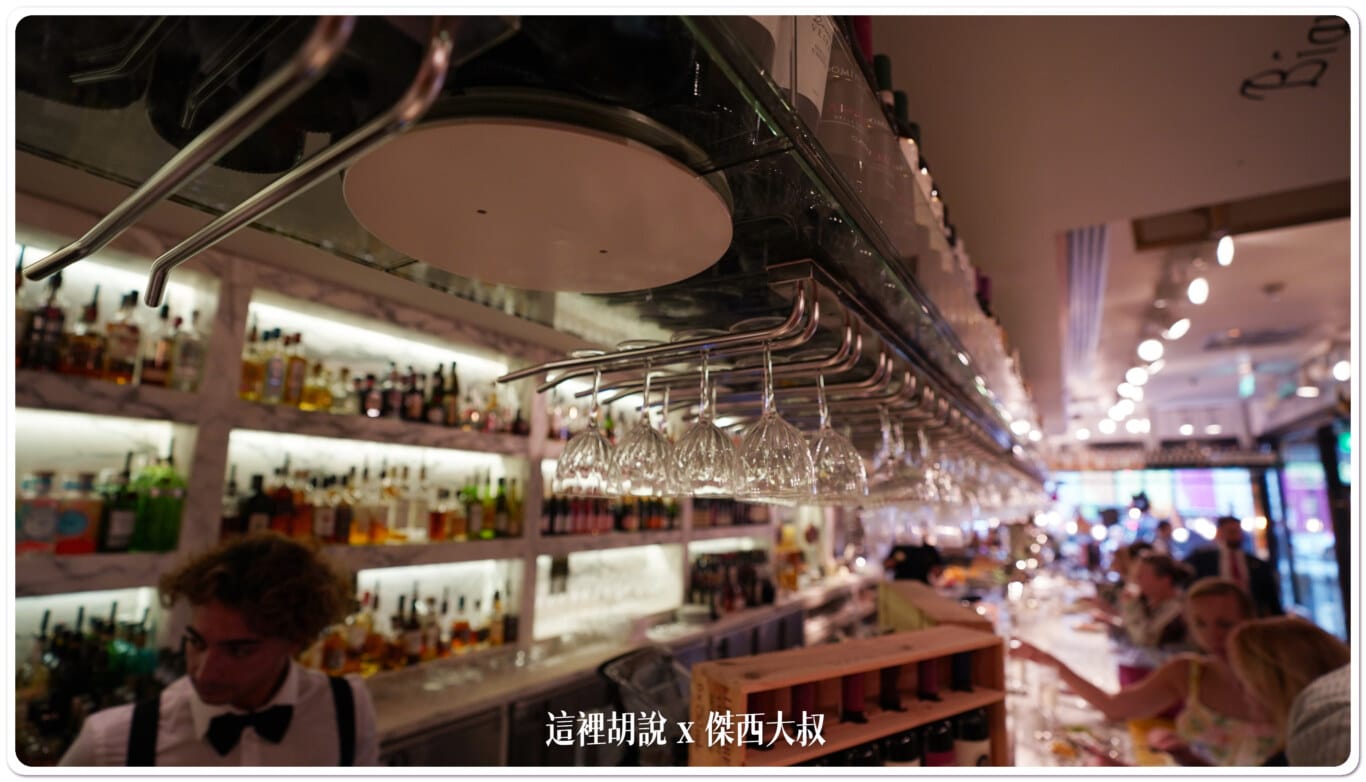 可以很明顯看的出來，這一間店的飲料比重很高