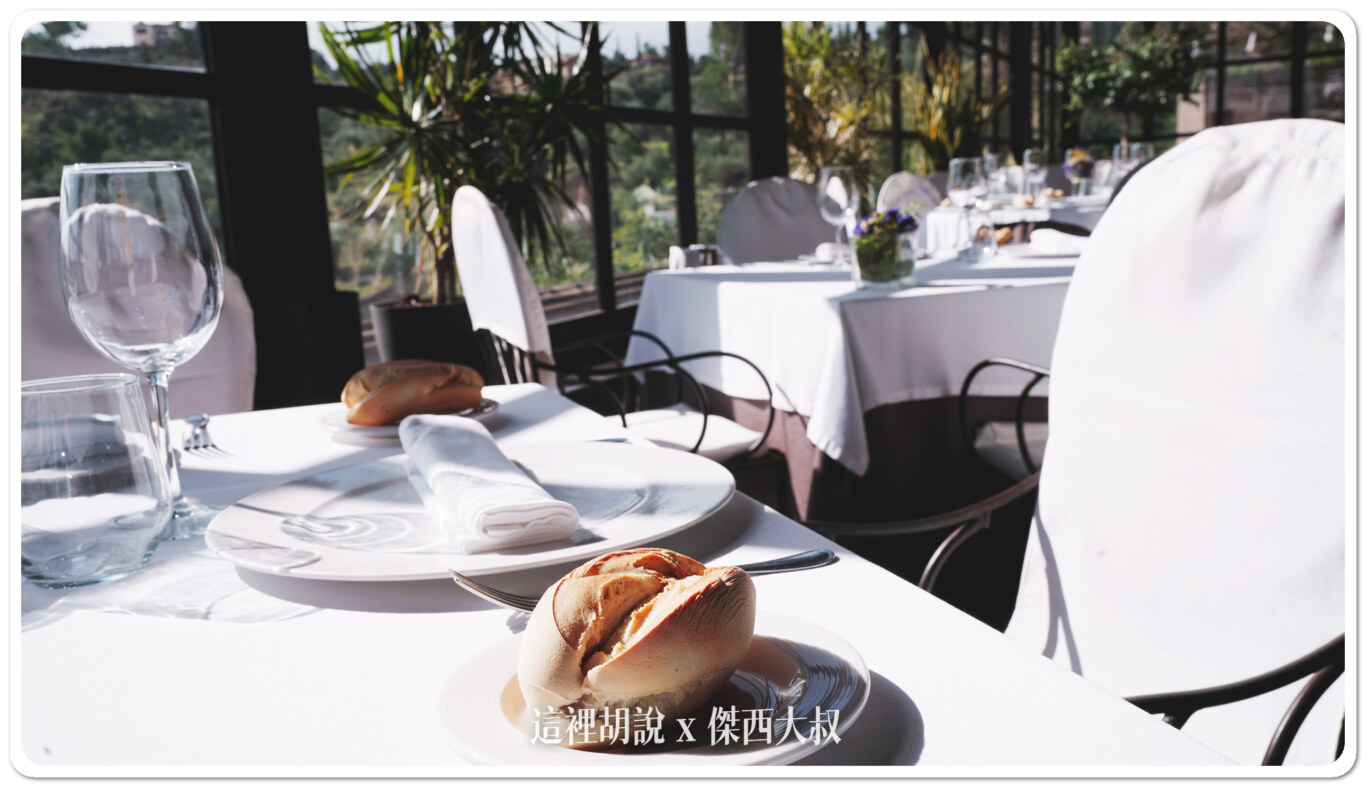 西班牙托雷多 Restaurante Hierbabuena 大片落地窗景色 附近最高分餐廳之一：餐廳景觀