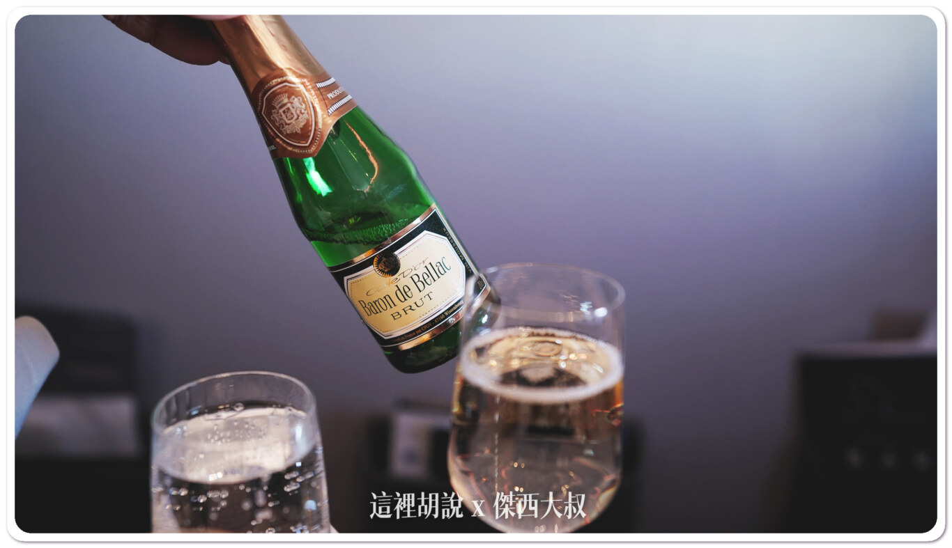 喝酒不開車 開車不喝酒 未滿十八歲請勿飲酒
