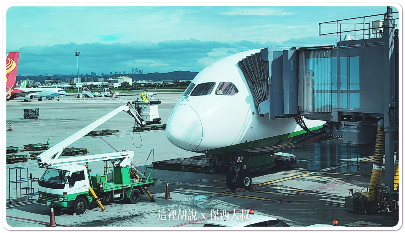 長榮航空 BR160/159 台北仁川經濟艙飛行記錄：BR160 TPC-ICN