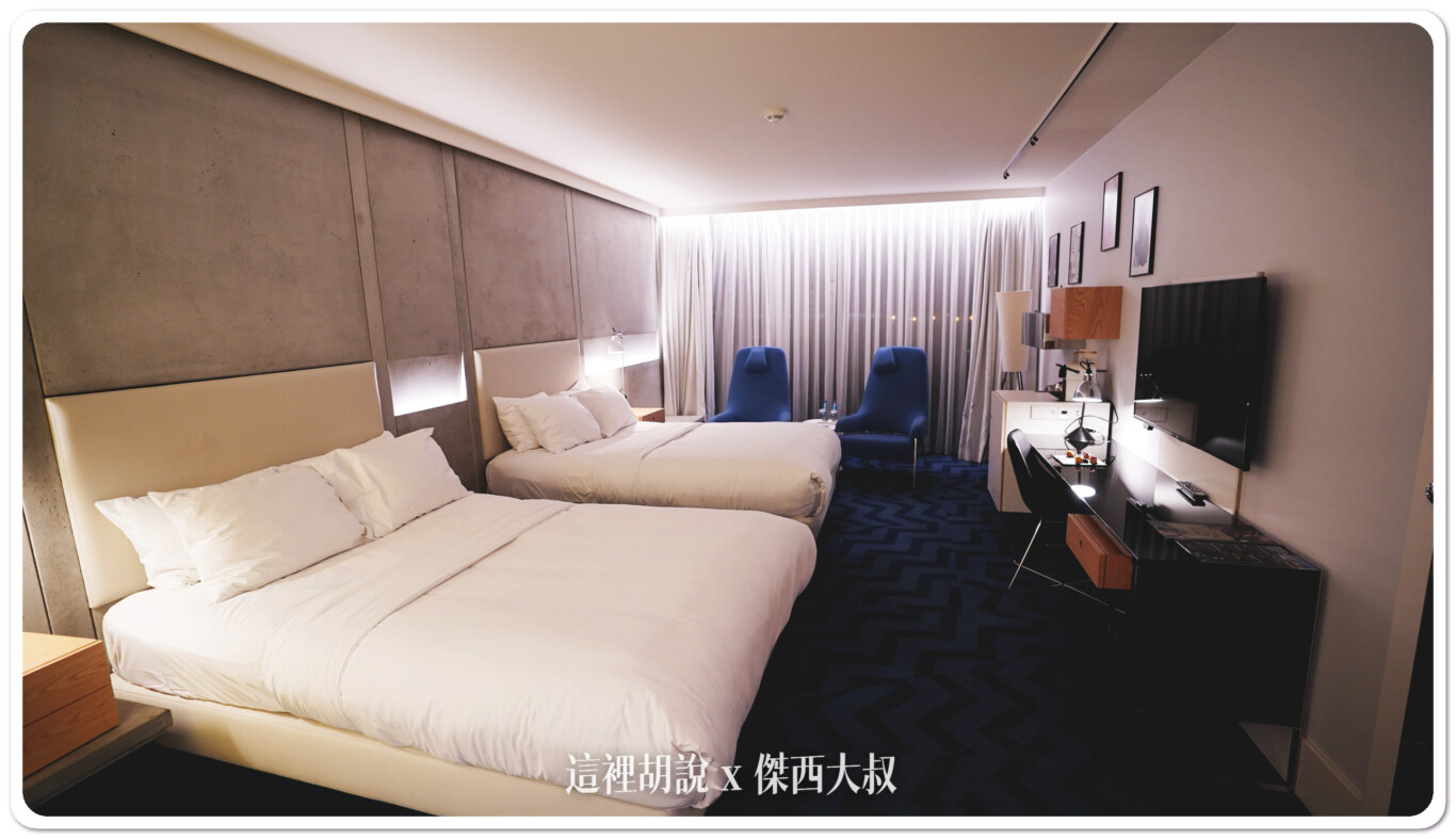 這一次住的是TWIN的房型，兩張雙人床，可以塞四個人沒問題