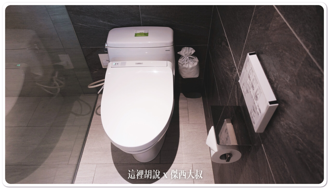 台北國泰萬怡酒店 典雅內斂的商務型酒店：衛浴設備