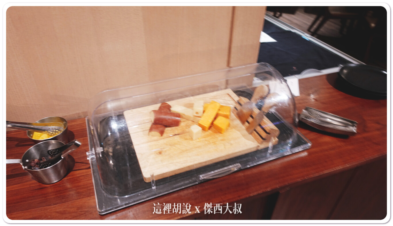 台北國泰萬怡酒店 典雅內斂的商務型酒店：MJ KITECHEN 早餐