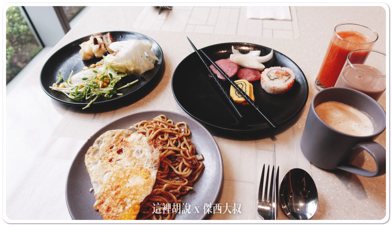黑胡椒鐵板炒麵台灣香腸店現搾果汁厚底奶茶