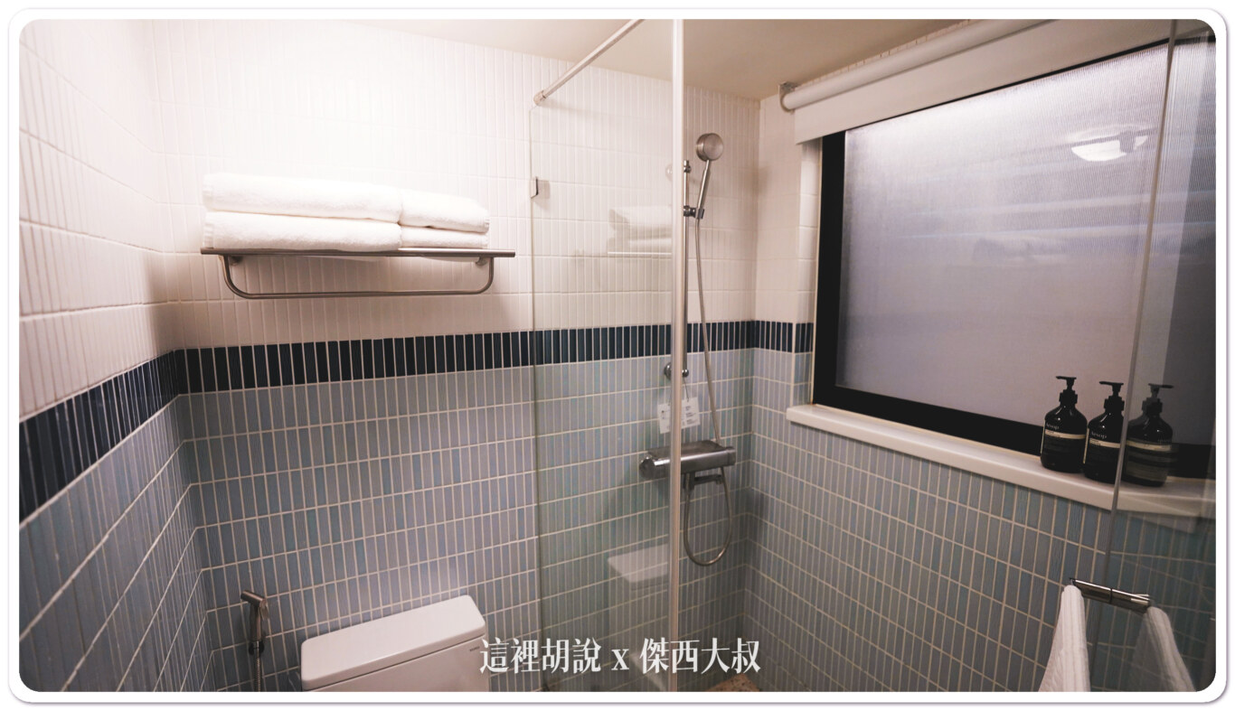 三樓設有浴室淋浴間 三樓設有浴室淋浴間