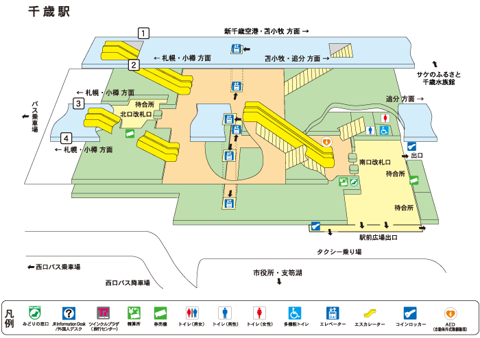 不管你是搭電梯還是電扶梯，通過南改札口，之後直直往前從廣場出口出來的話，還是得繞回去