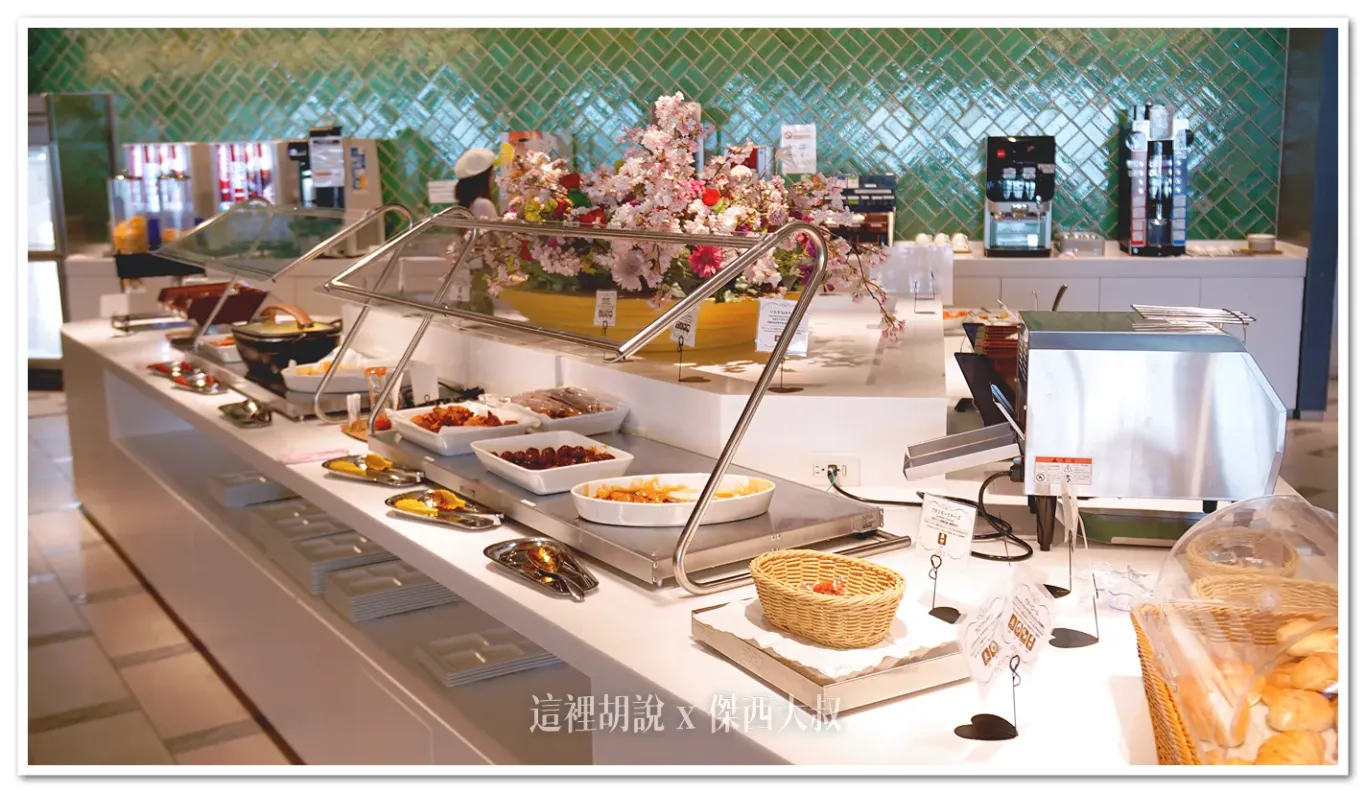 北海道新千歲機場 國際線 ROYAL LOUNGE 航空公司貴賓室:取餐區域:食物 北海道新千歲機場 國際線 ROYAL LOUNGE 航空公司貴賓室:取餐區域:食物