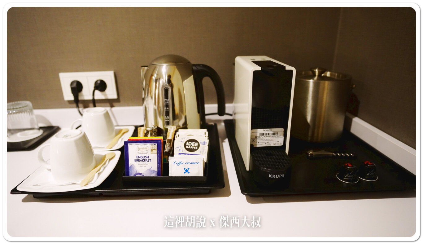 咖啡給的是NESPRESSO的膠囊咖啡