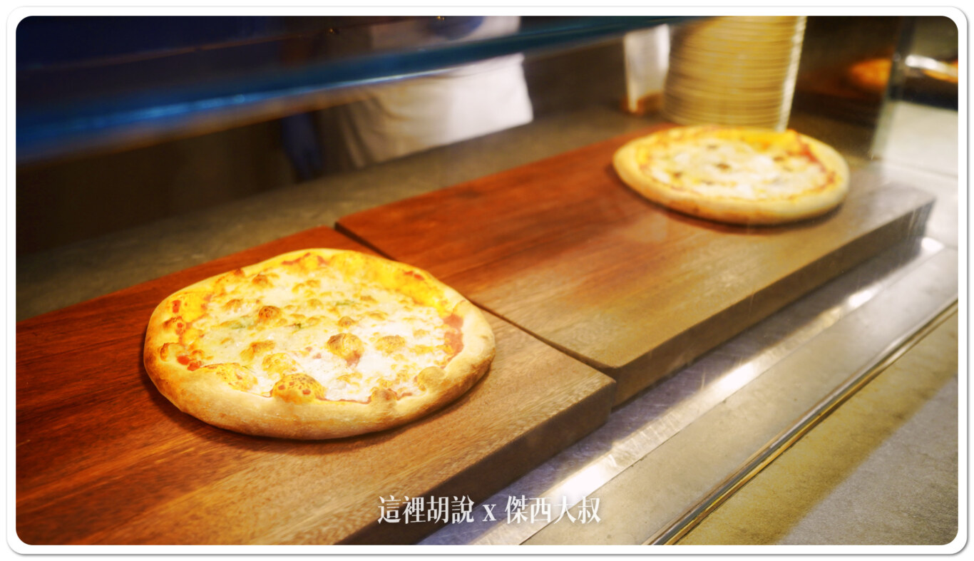現場也有提供現烤PIZZA