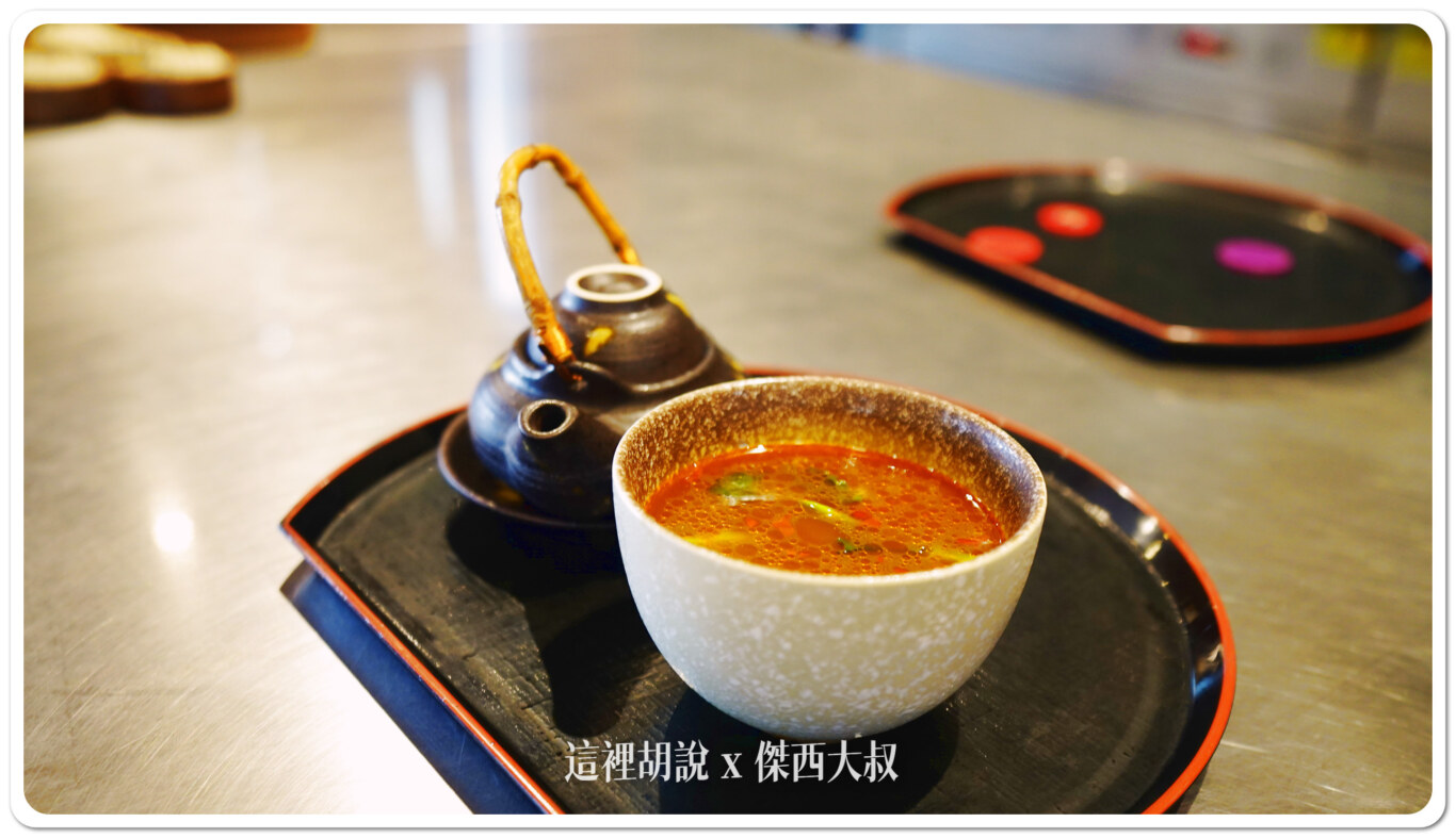 土瓶蒸跟上海風味的牛肉麵