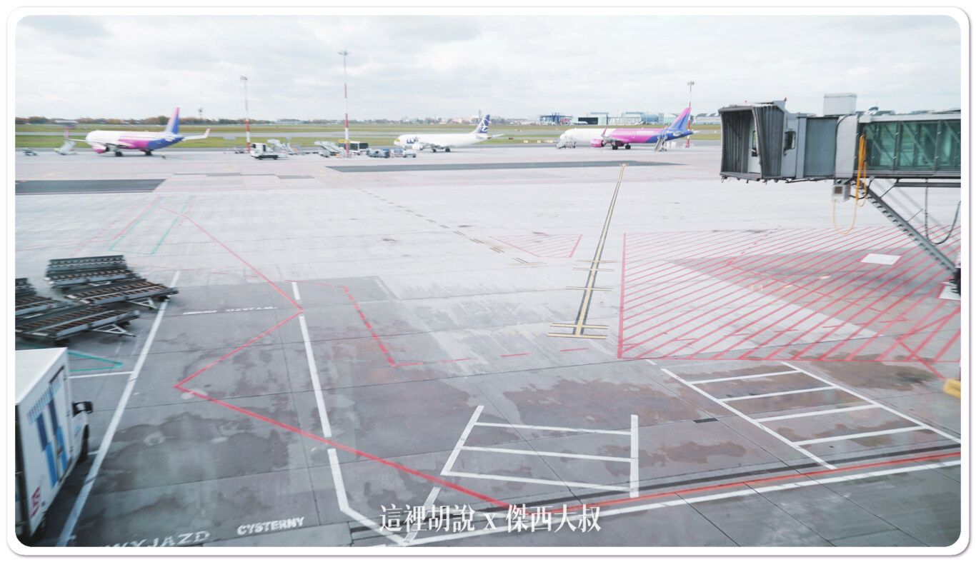空側作業 波蘭華沙蕭邦機場(WAW) 2023-10：WAW-ICN