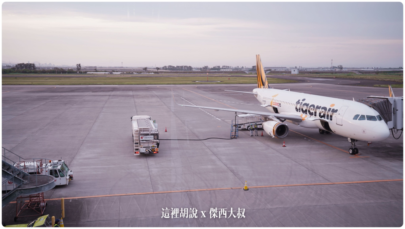 杜拜機場大雨事件 緩慢恢復中 旅客等待消化：油罐車（油在車上）