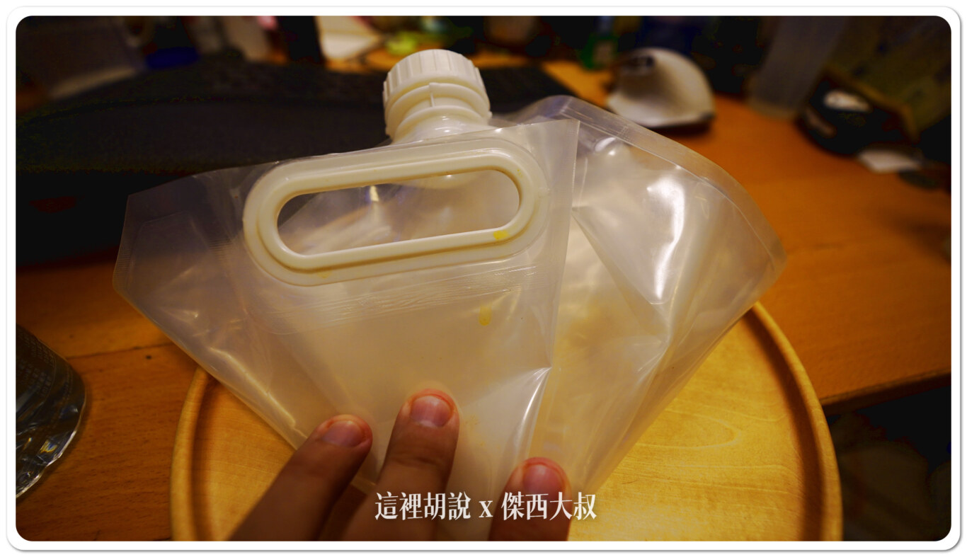 緊急防災用品背包開箱 緊急避難包 看一下日本避難包都準備了些什麼：包包內容物