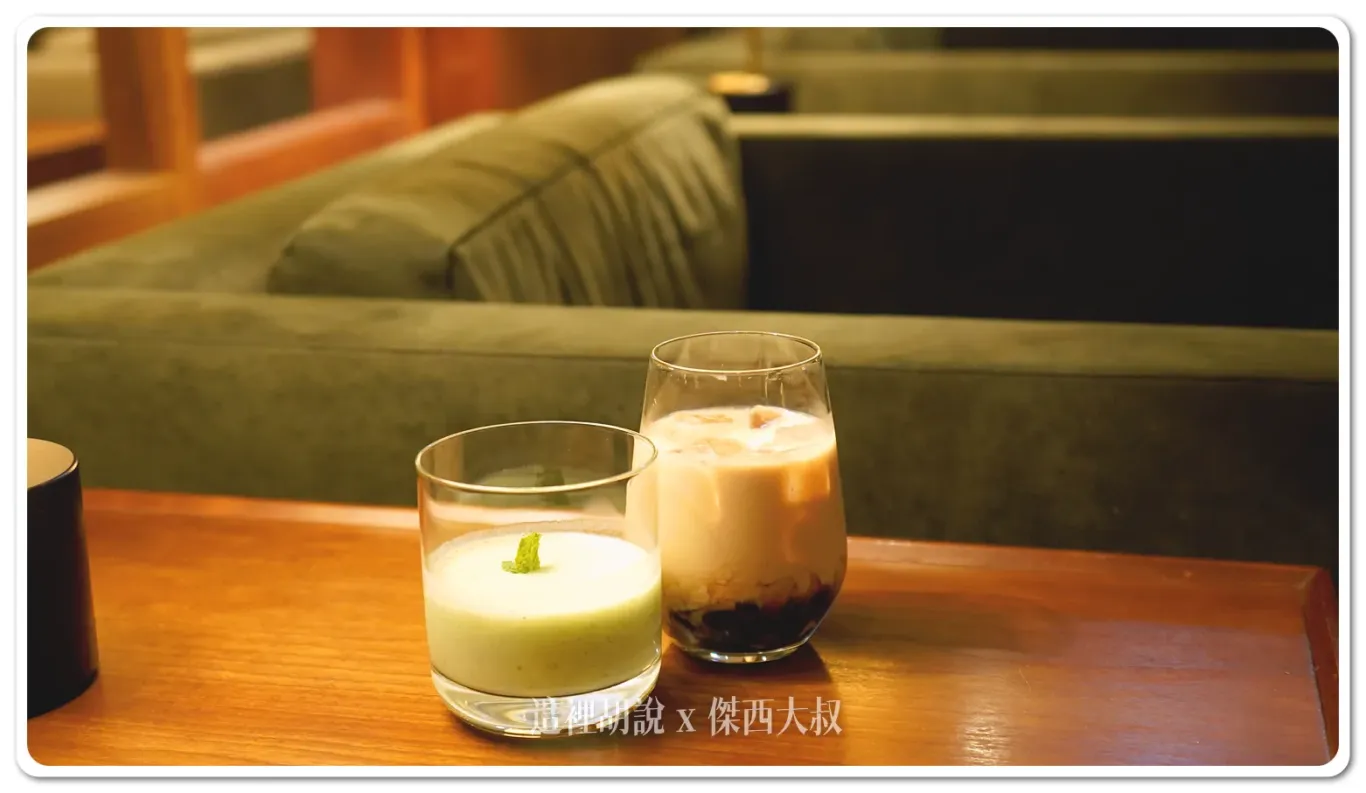 珍珠奶茶以及CATHAY DELIGHT