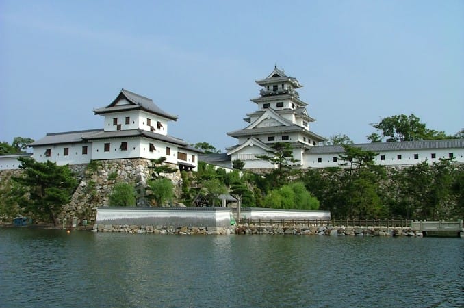 日本百大名城：平城、山城、平山城：水城