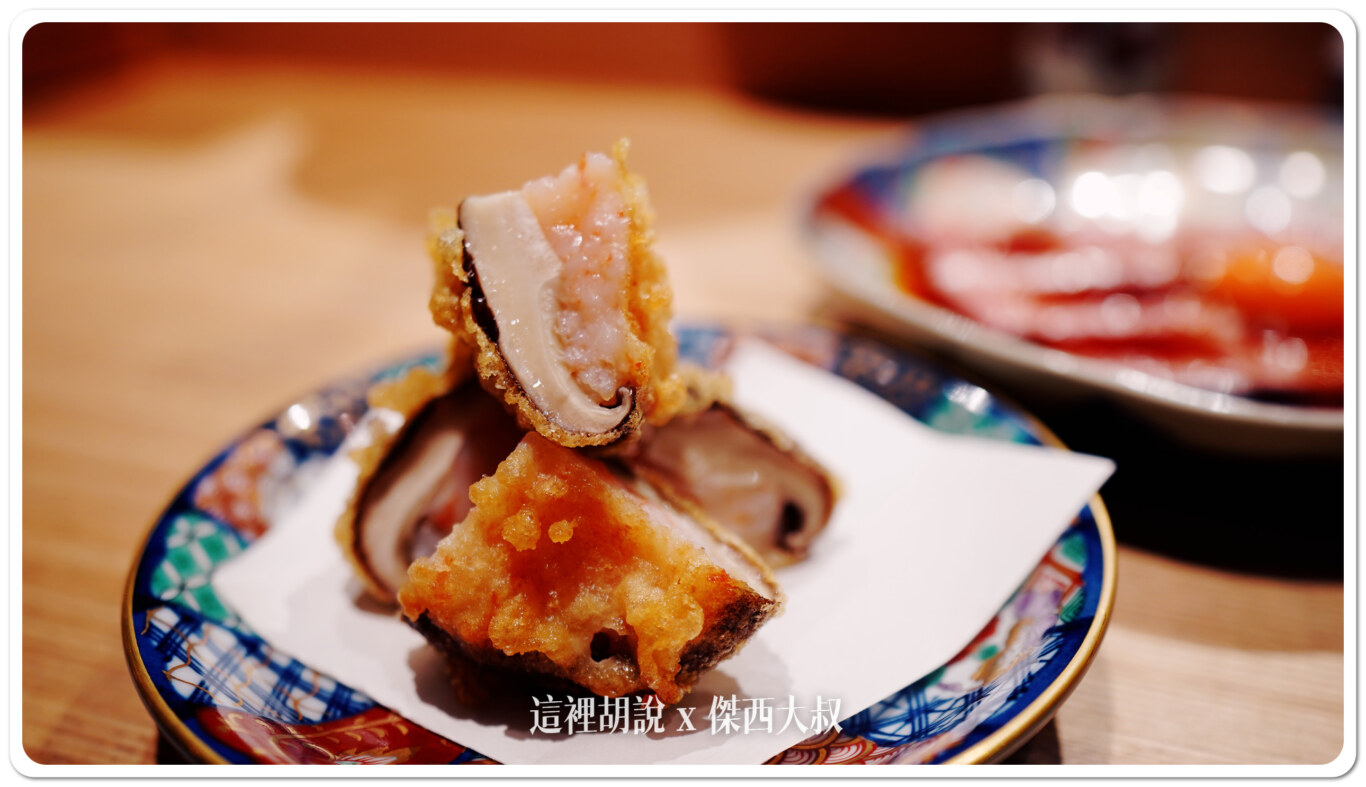 香菇釀蝦，看到蝦子傑西都來點他一份，這個釀蝦做的不錯！我很喜歡這樣的搭配天ぷら屋の新定番 海老づめしいたけ