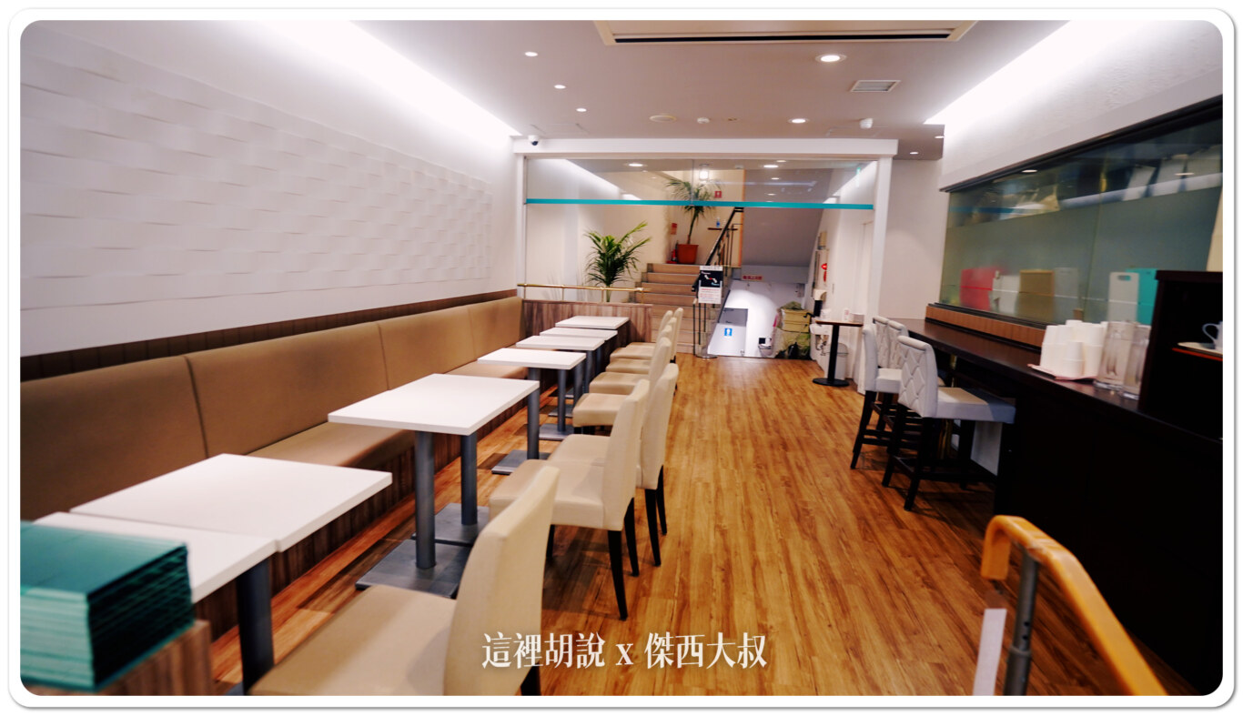 有座位可以買麵包點餐點餐在這裡頭吃 有座位可以買麵包點餐點餐在這裡頭吃