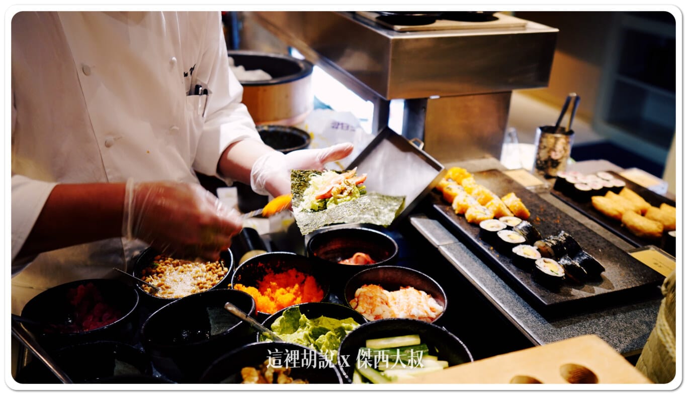 手捲的話可以依照當天的配料跟師傅現點現做 手捲的話可以依照當天的配料跟師傅現點現做