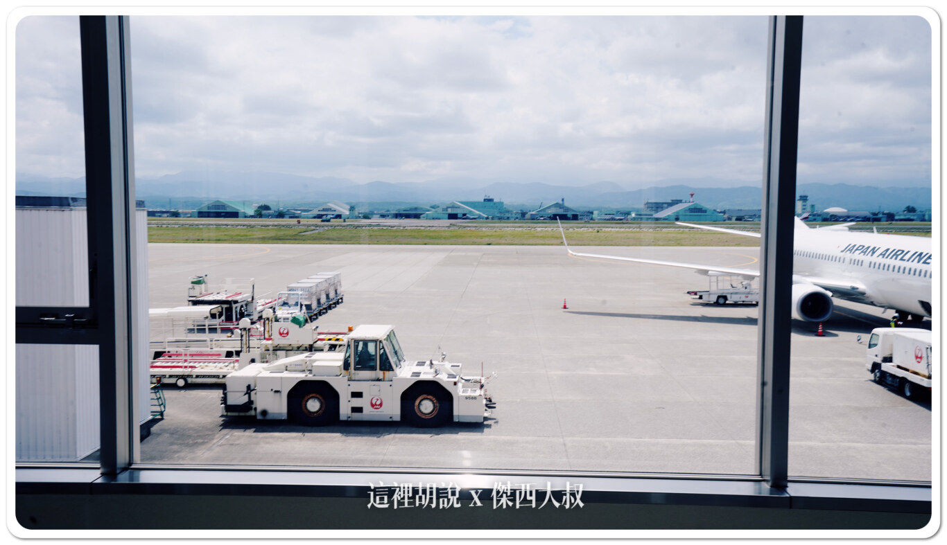 長榮航空飛行紀錄 BR157 小松台北 A321 經濟艙飛行記錄：候機室