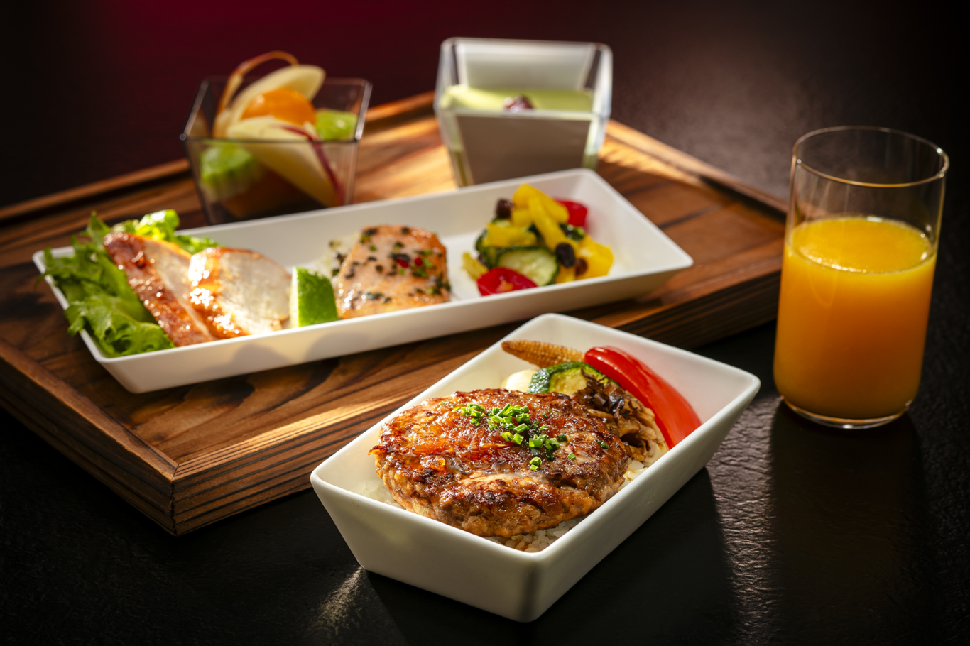 豪經艙 老乾杯日式和牛漢堡排飯