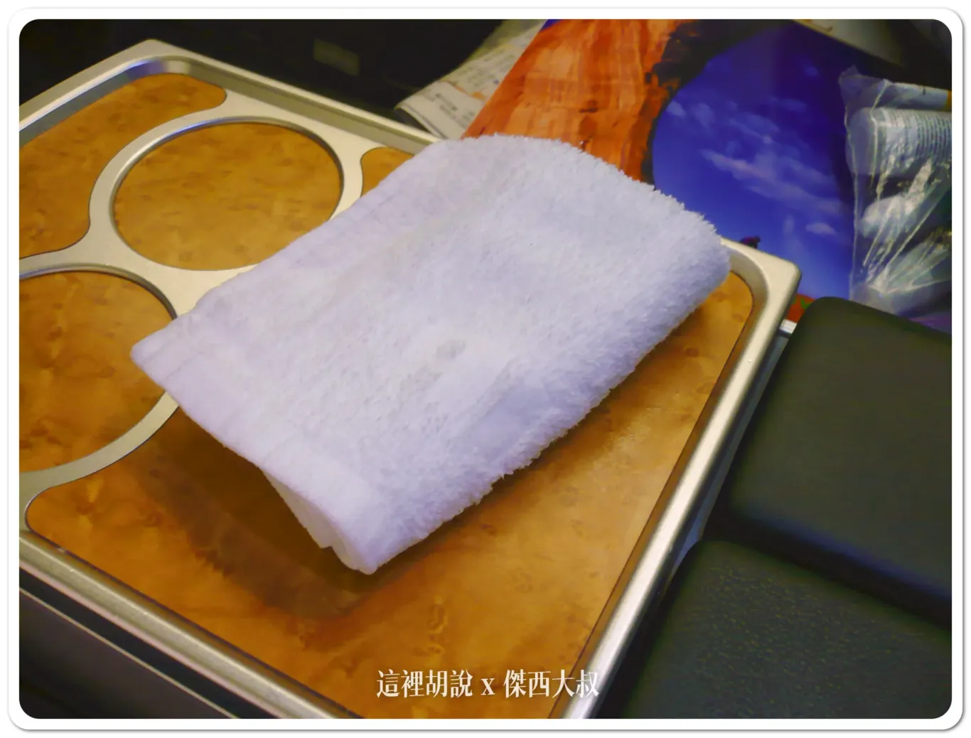 長榮航空飛行紀錄 777 桂冠艙初體驗 SEA-TPE 2009 已經消失的777長榮桂冠艙 - 這裡胡說 JL TALKS